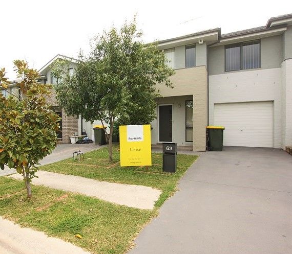 63 Sovereign Circuit, Glenfield, NSW 2167