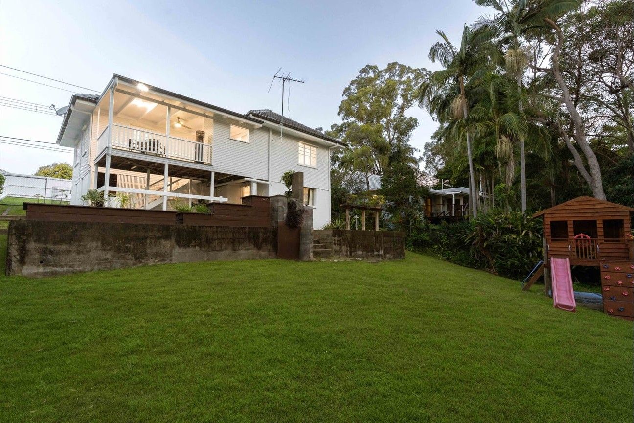 63 Stuartholme Road — photo 15 of 19