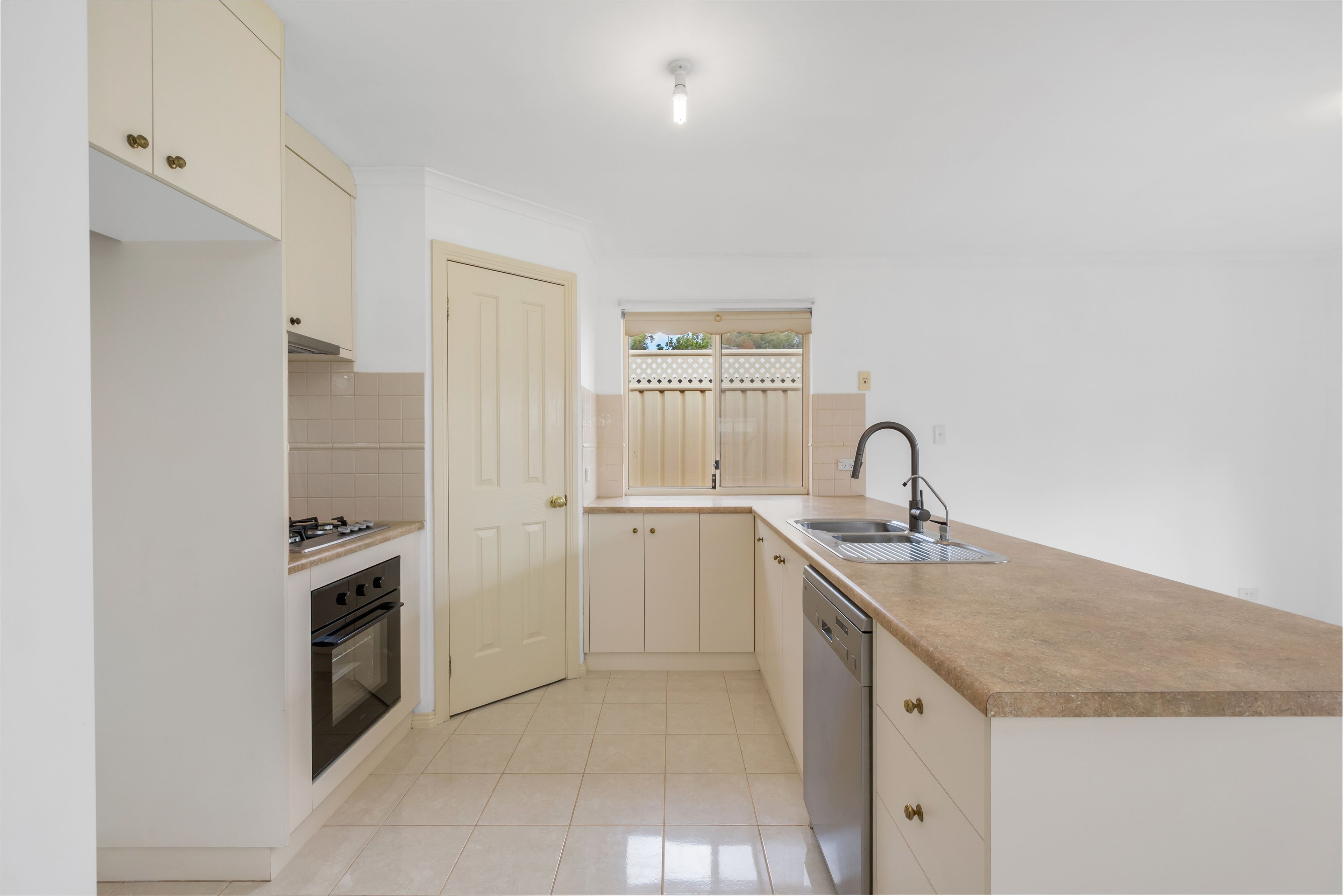 20 Iberia Way — photo 7 of 26