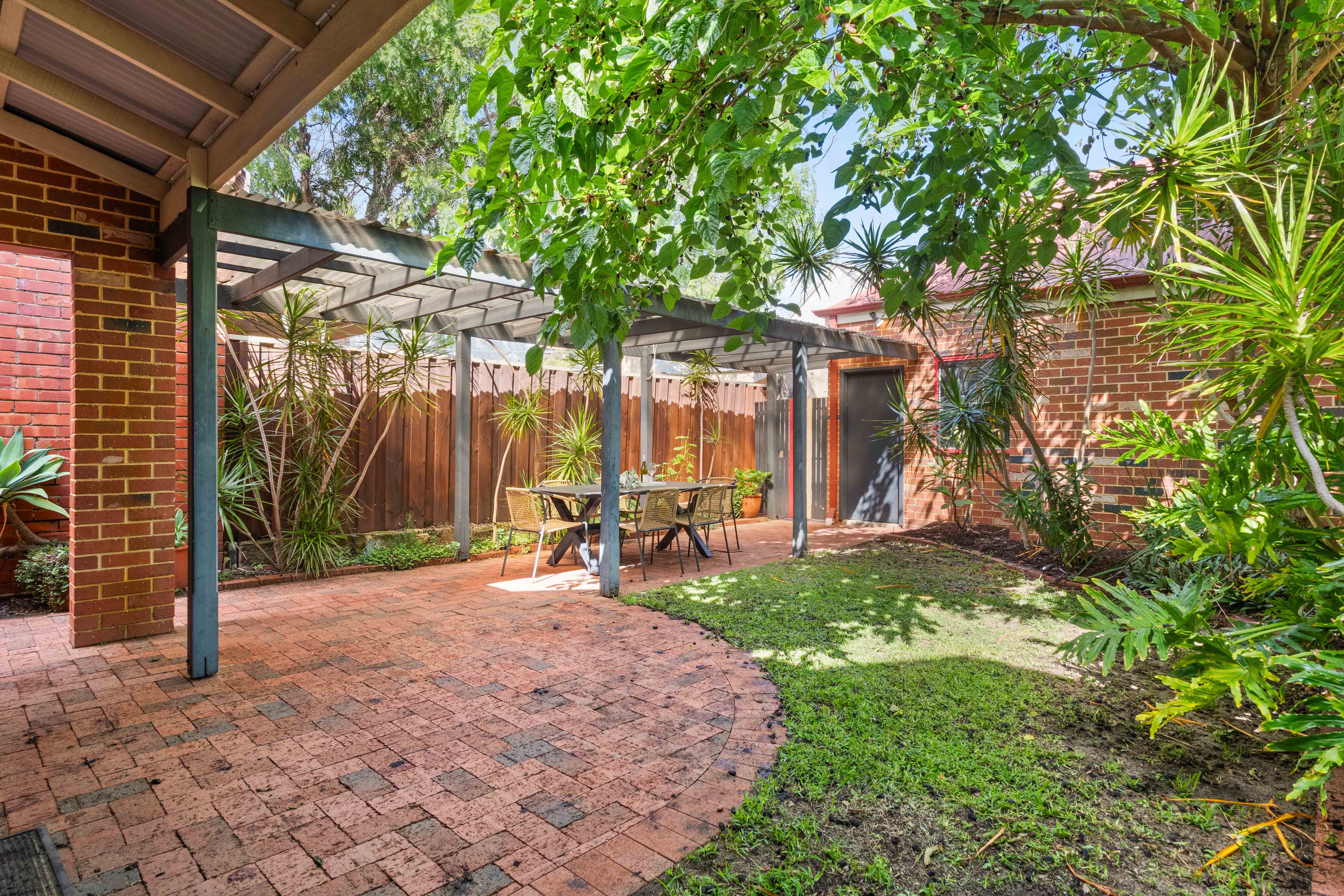 19 Tate Street — photo 10 of 23