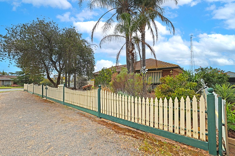 21 Martin Avenue, Ouyen, VIC 3490