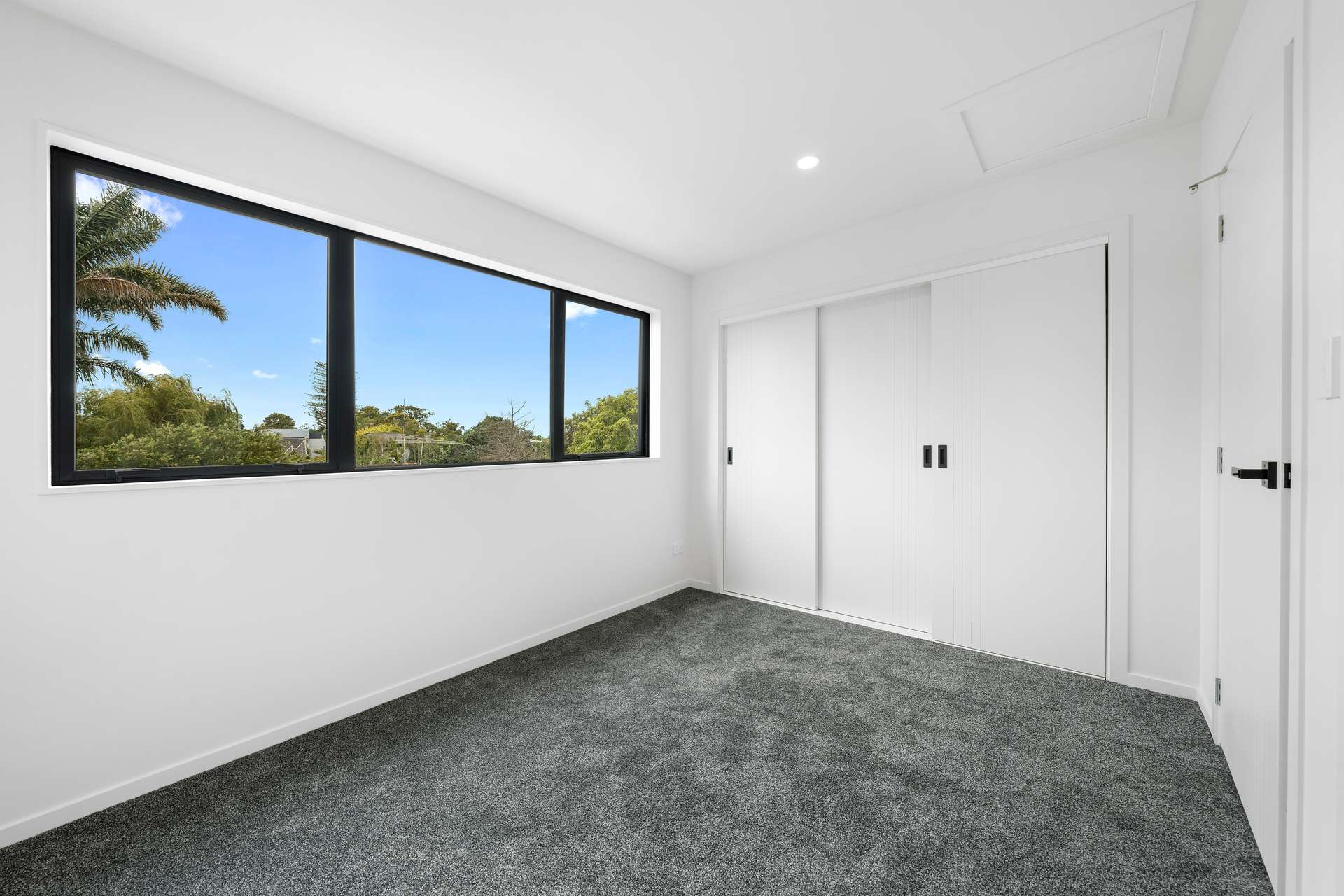 2/7 Broadview Place photo 5