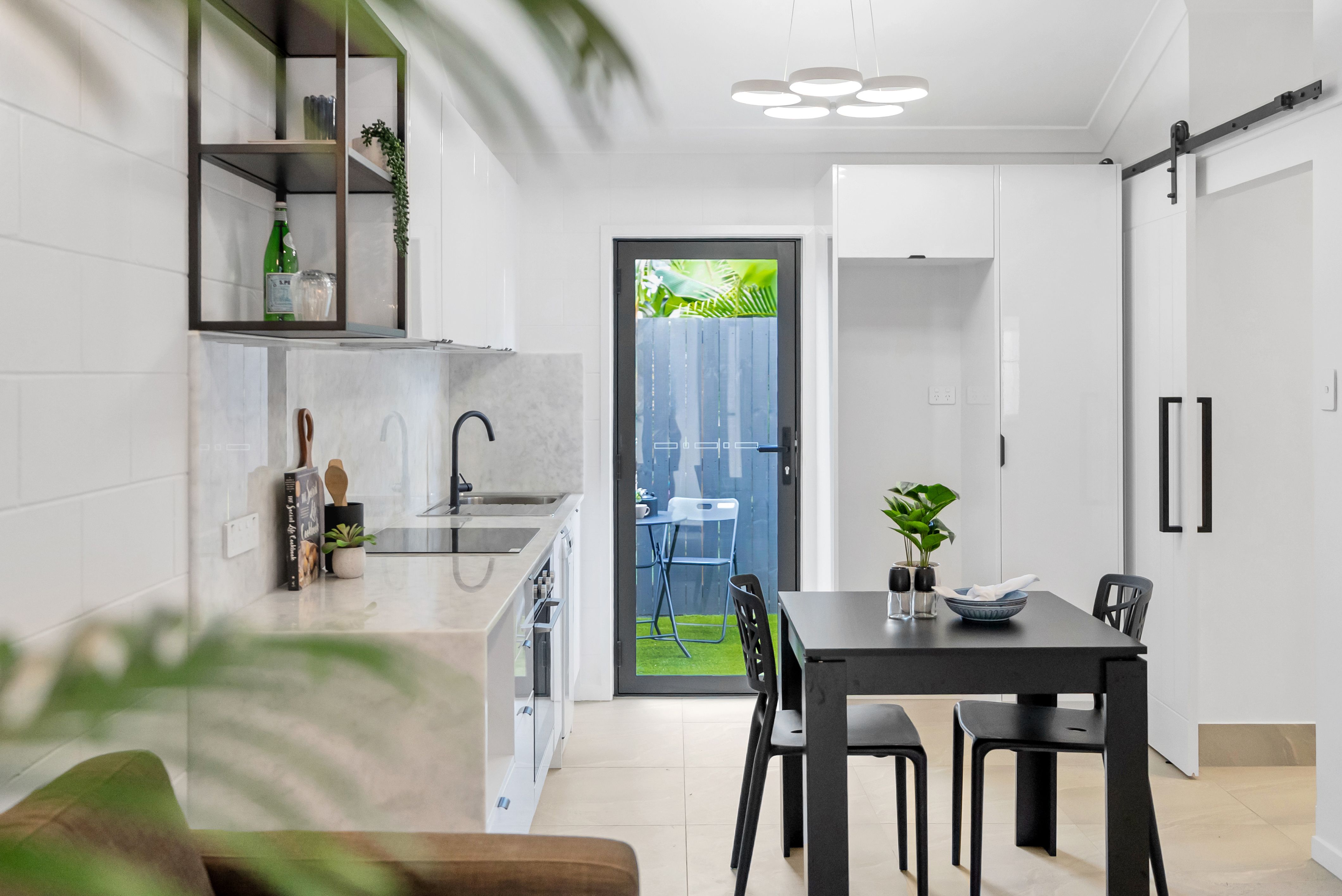 4/43 Jensen Street — photo from Ray White Cairns Beaches
