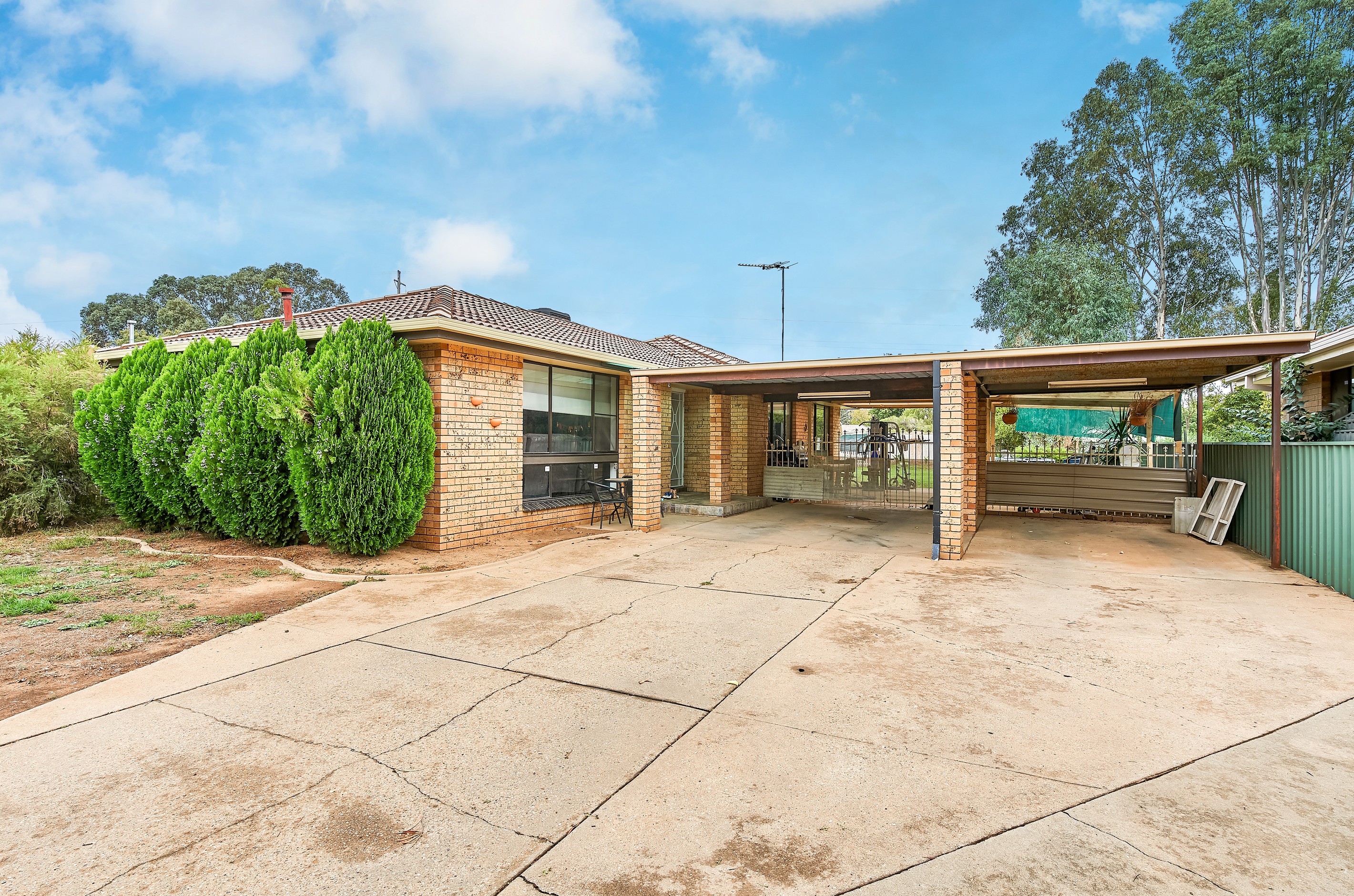 66 Adjin Street, Mount Austin, NSW 2650