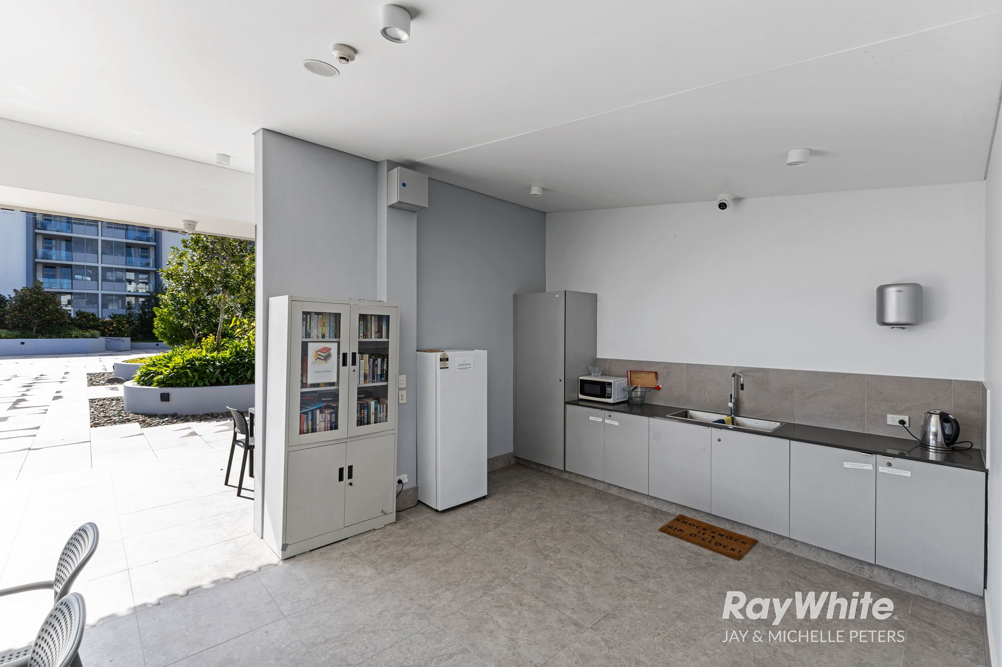 103/113 Landsborough Avenue — photo 23 of 30