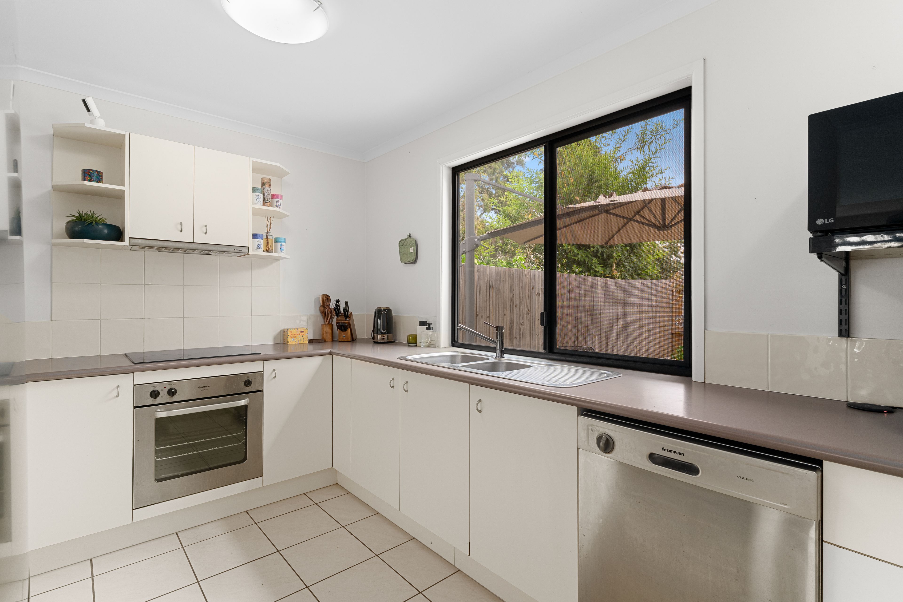 5/2a Swan Street — photo 9 of 24