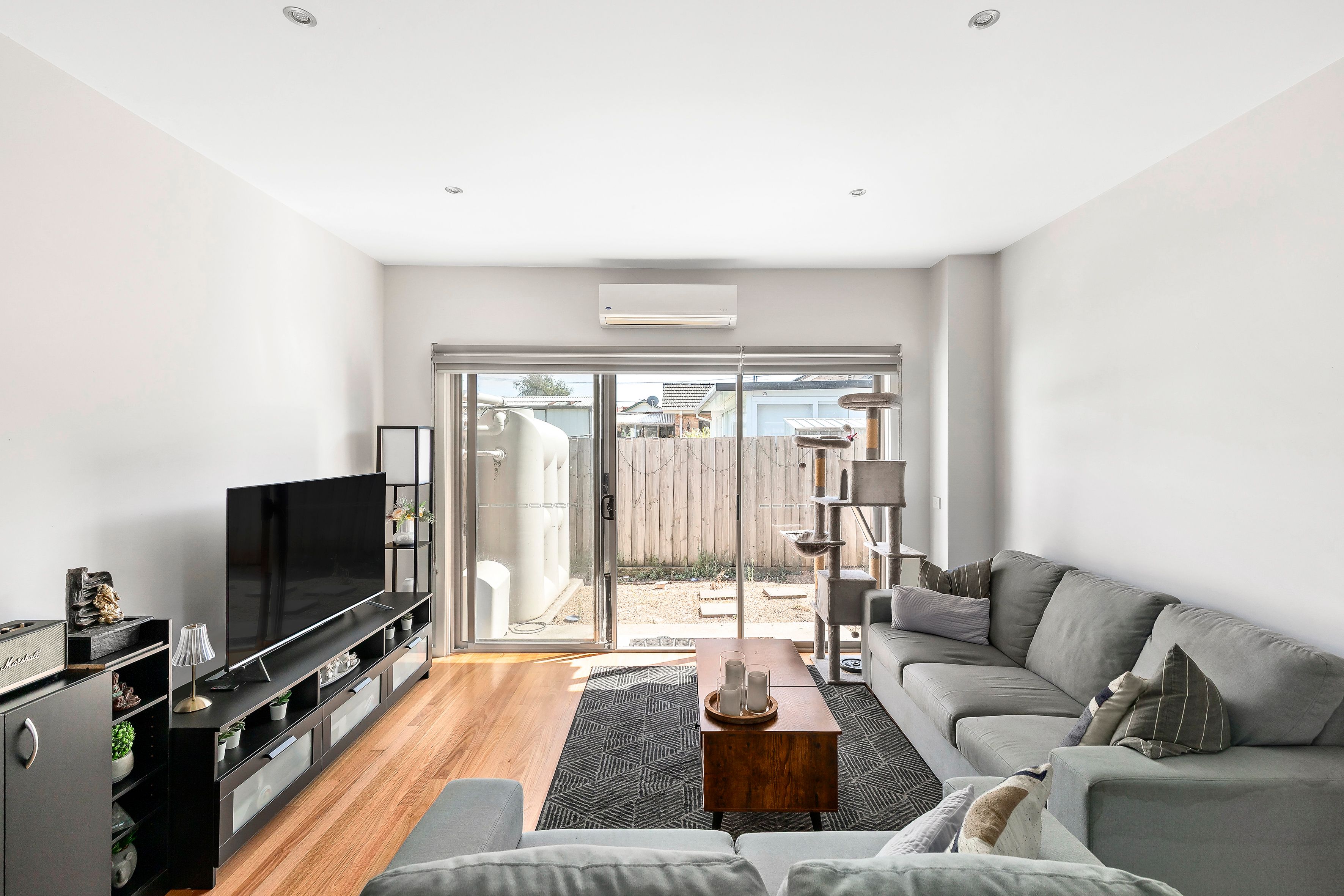 2/27 Langton Street, Glenroy, VIC 3046