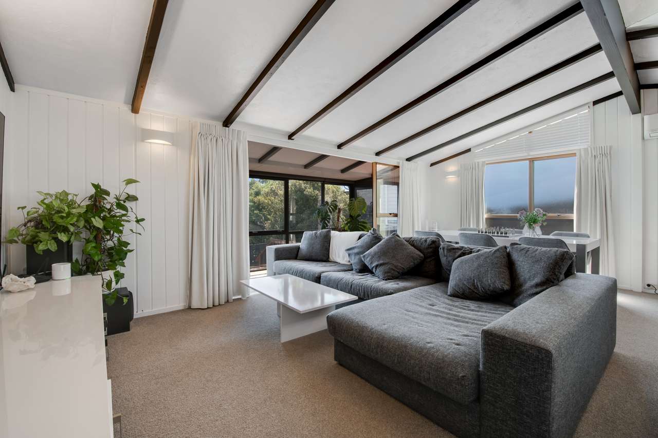 328 Whangaparaoa Road, Stanmore Bay, Rodney Real Estate Ray White