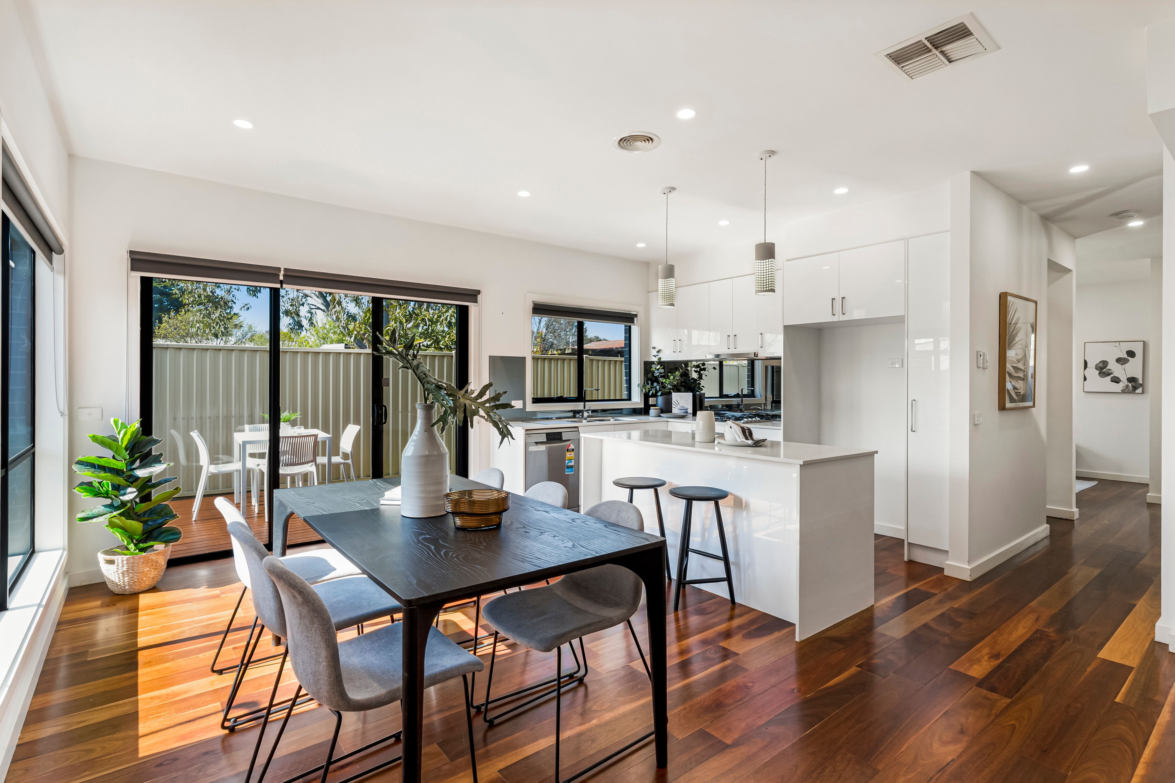 3/25 Castley Crescent — photo 3 of 11