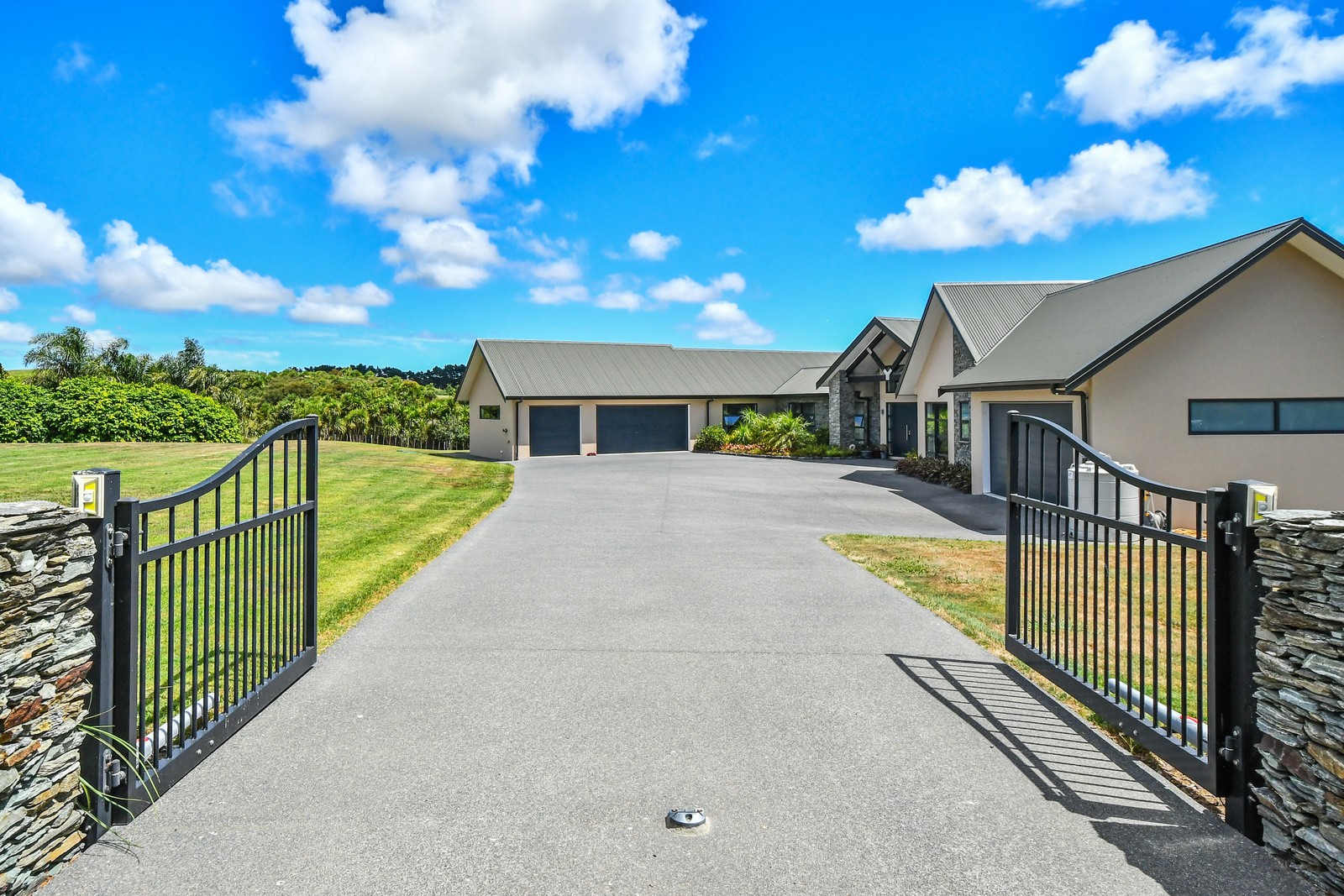 64 Bushlake Way, Kingseat, Papakura