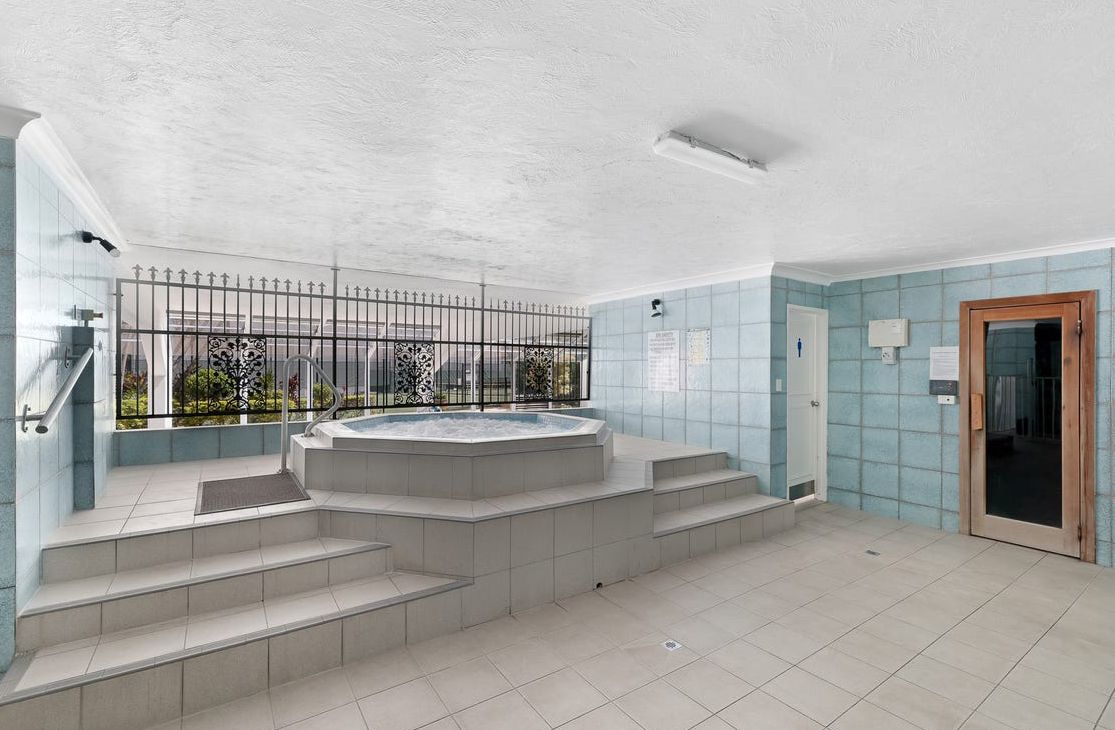 11B/3277 Surfers Paradise Boulevard — photo 14 of 17
