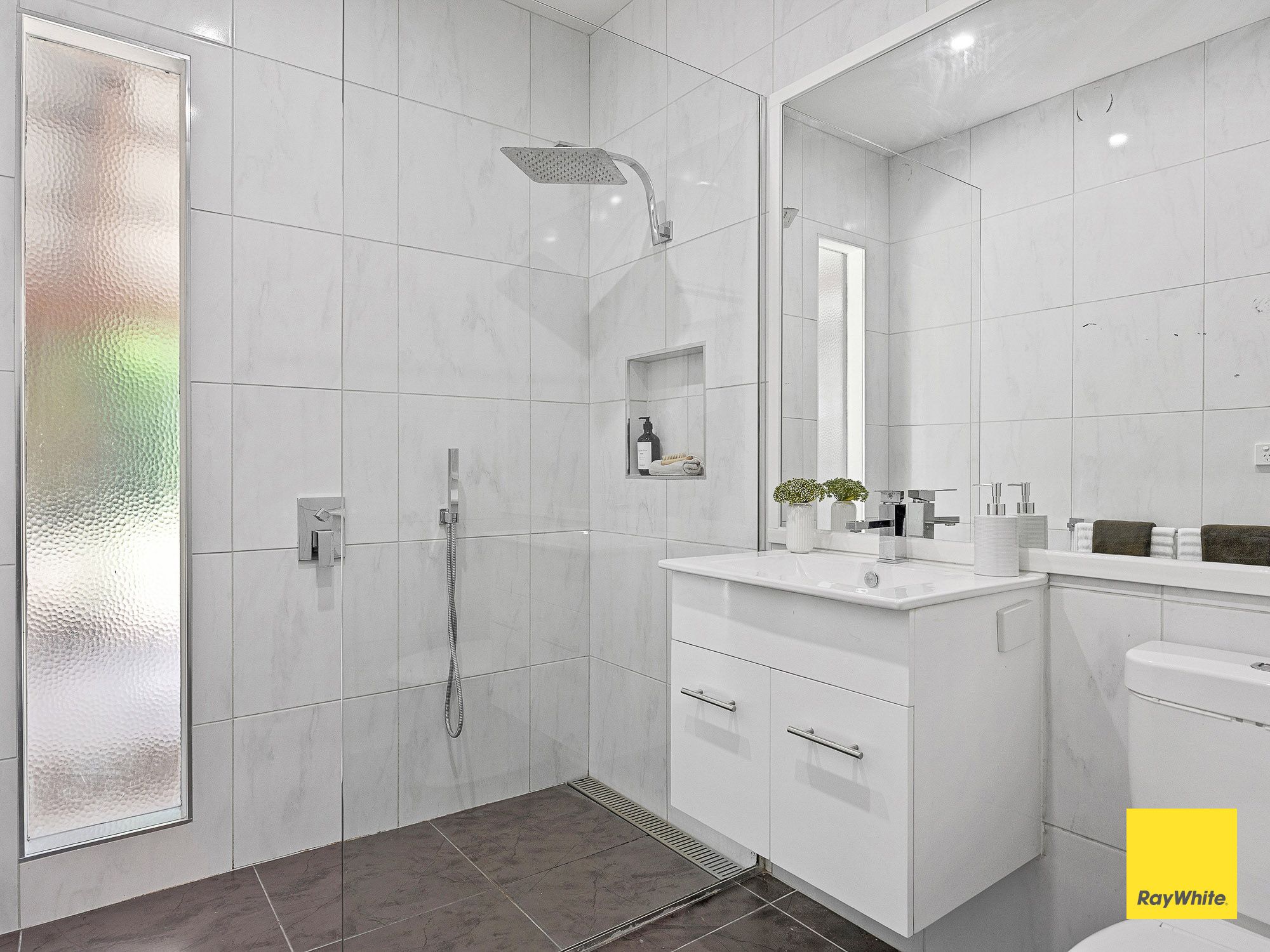 6 Collins Court — photo 10 of 15
