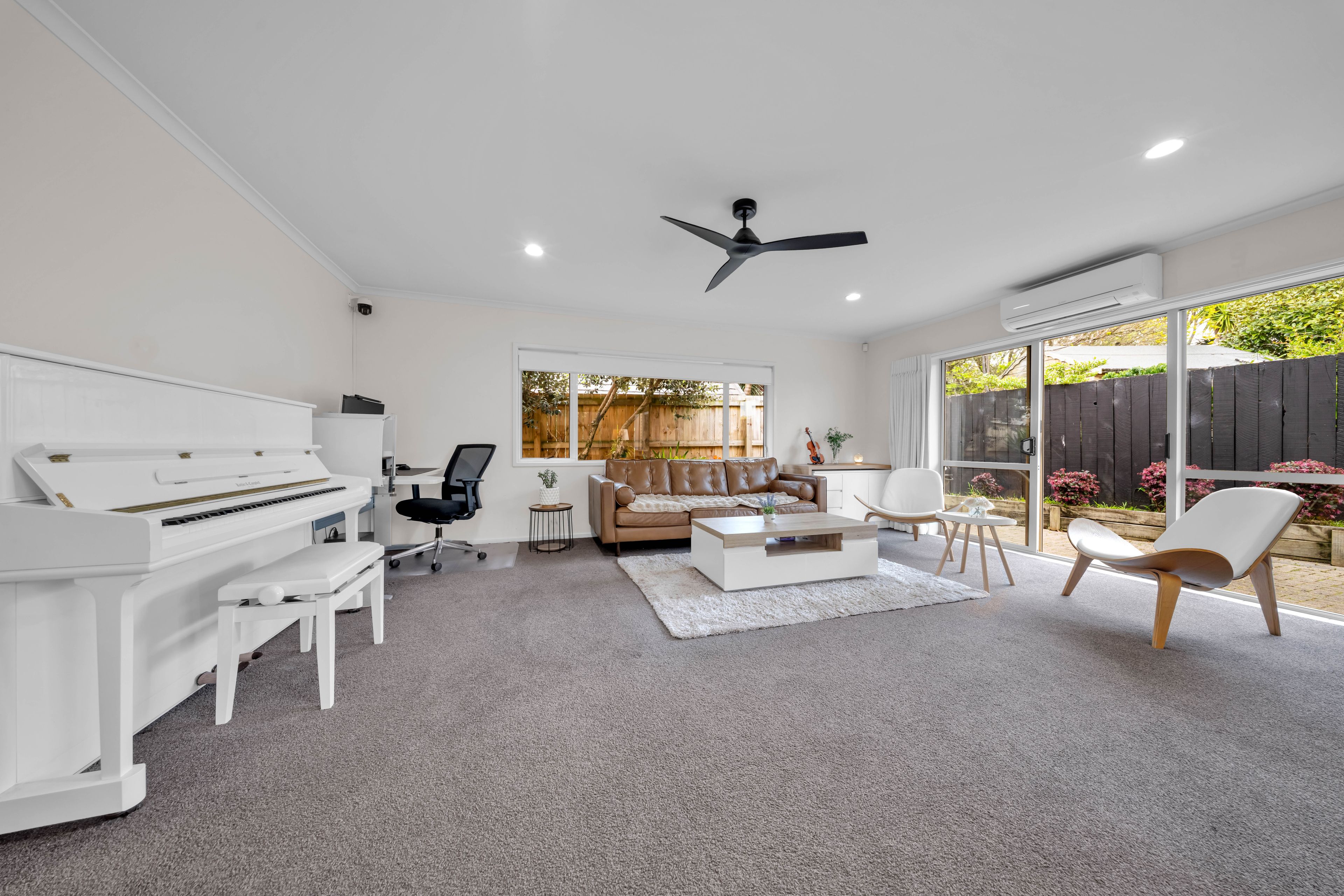2/13 Fratley Avenue, Farm Cove, Manukau City