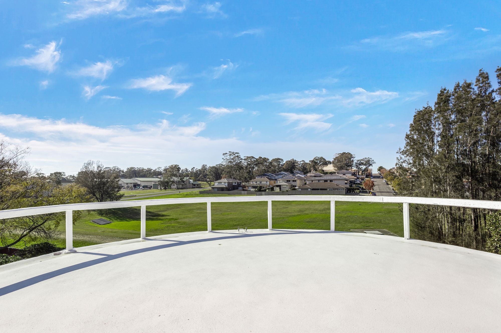 182 Minchin Drive — photo 8 of 13