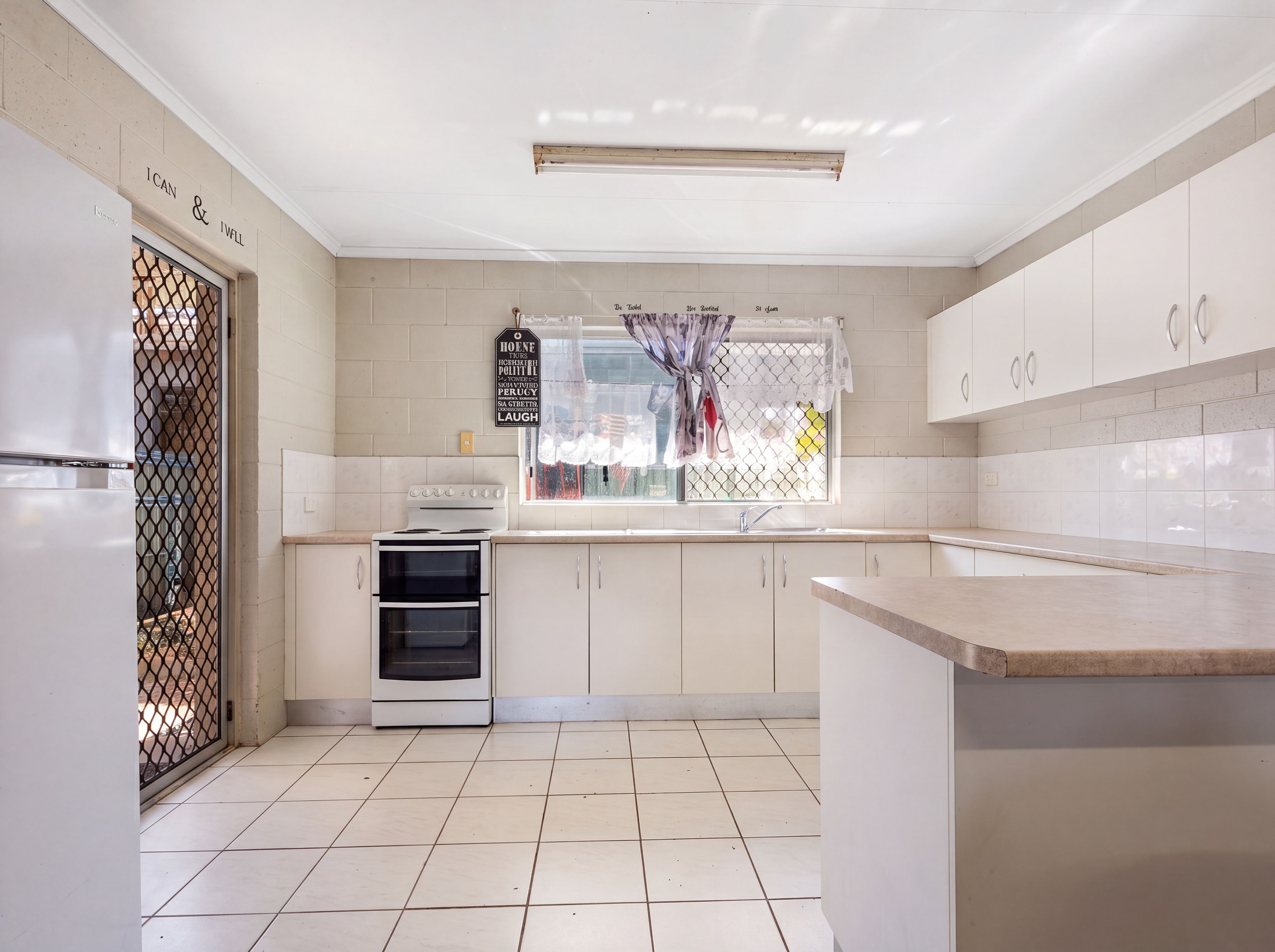 1 & 2/30 Reef Street — photo 8 of 29