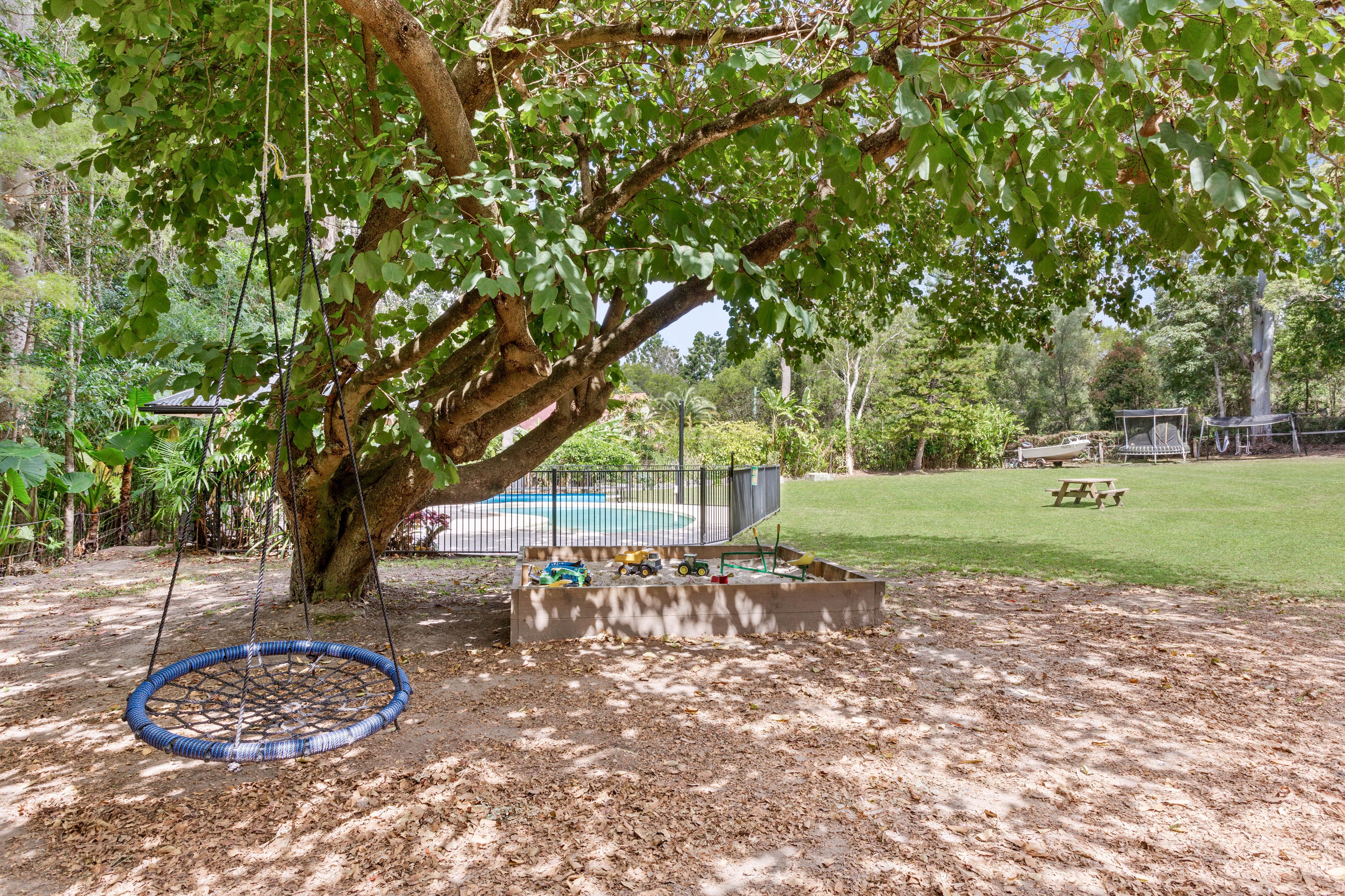 86 Glenmore Drive — photo 15 of 30