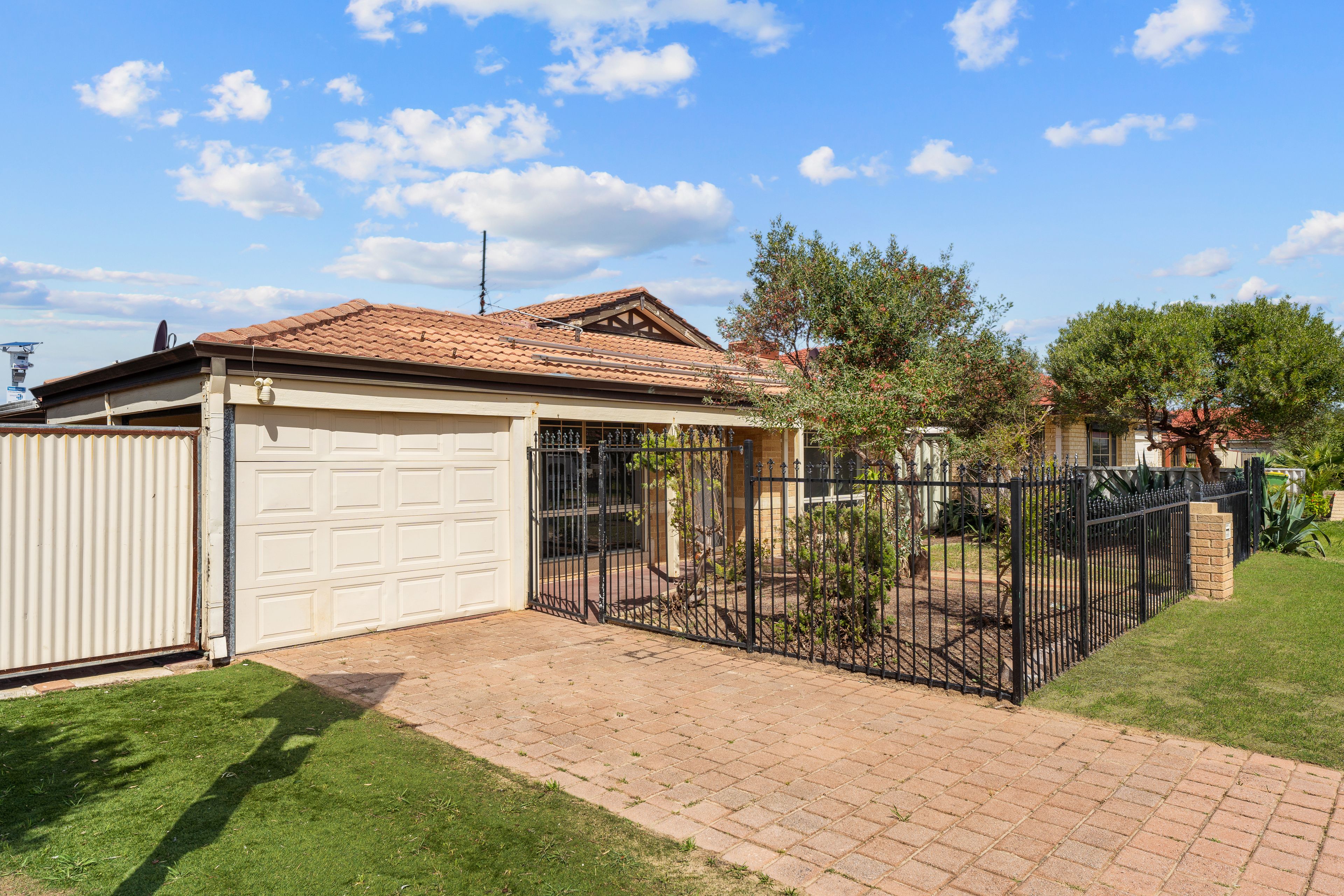 6 Lois Lane, Warnbro, WA 6169