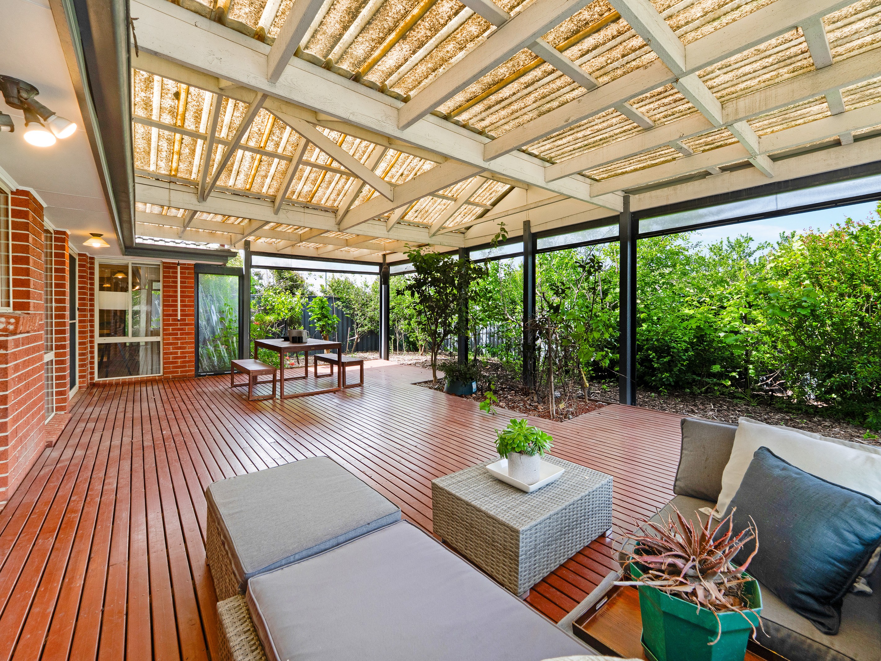 6 Gatwick Court, Cranbourne East, VIC 3977