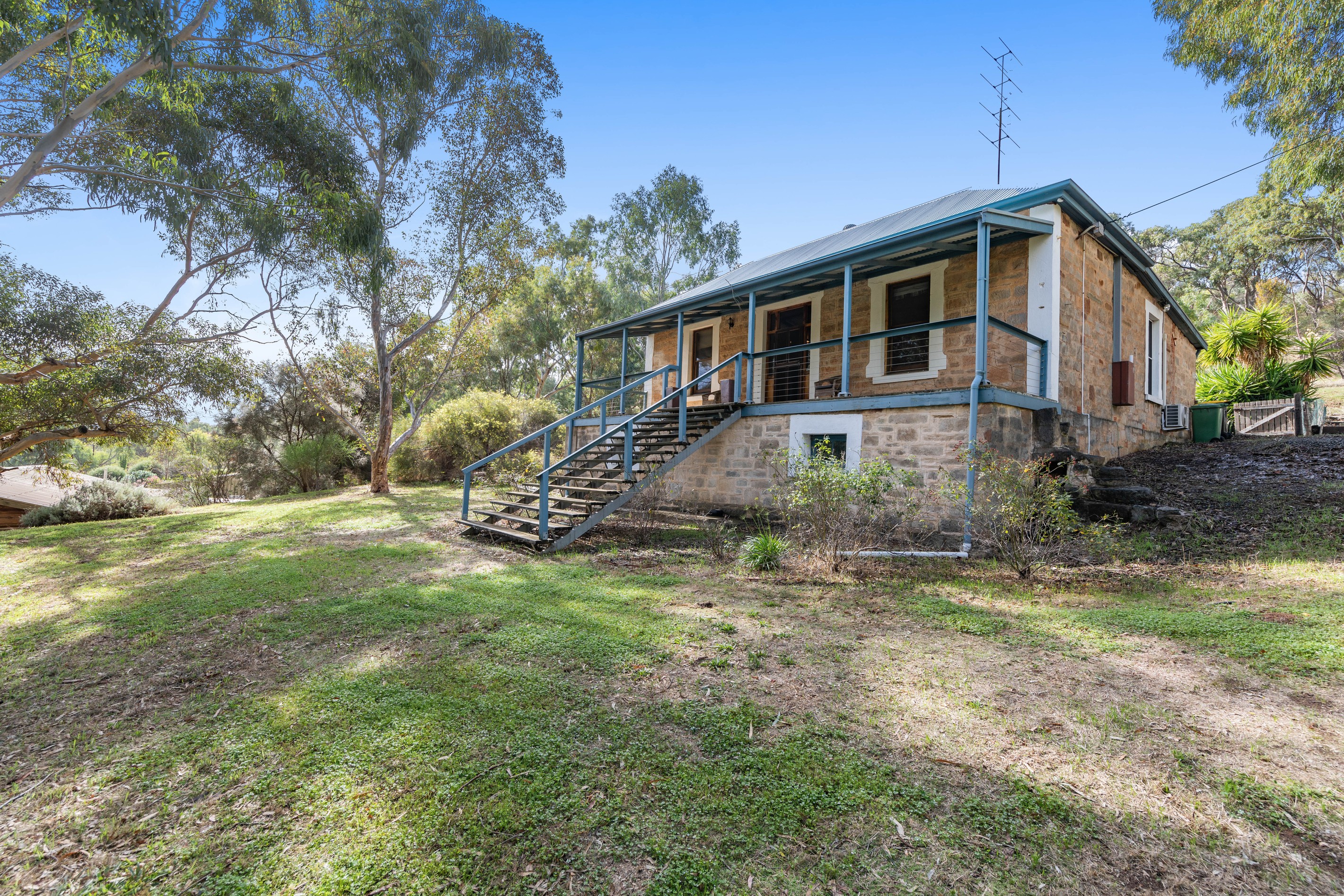 33 Warenda Road, Clare, SA 5453