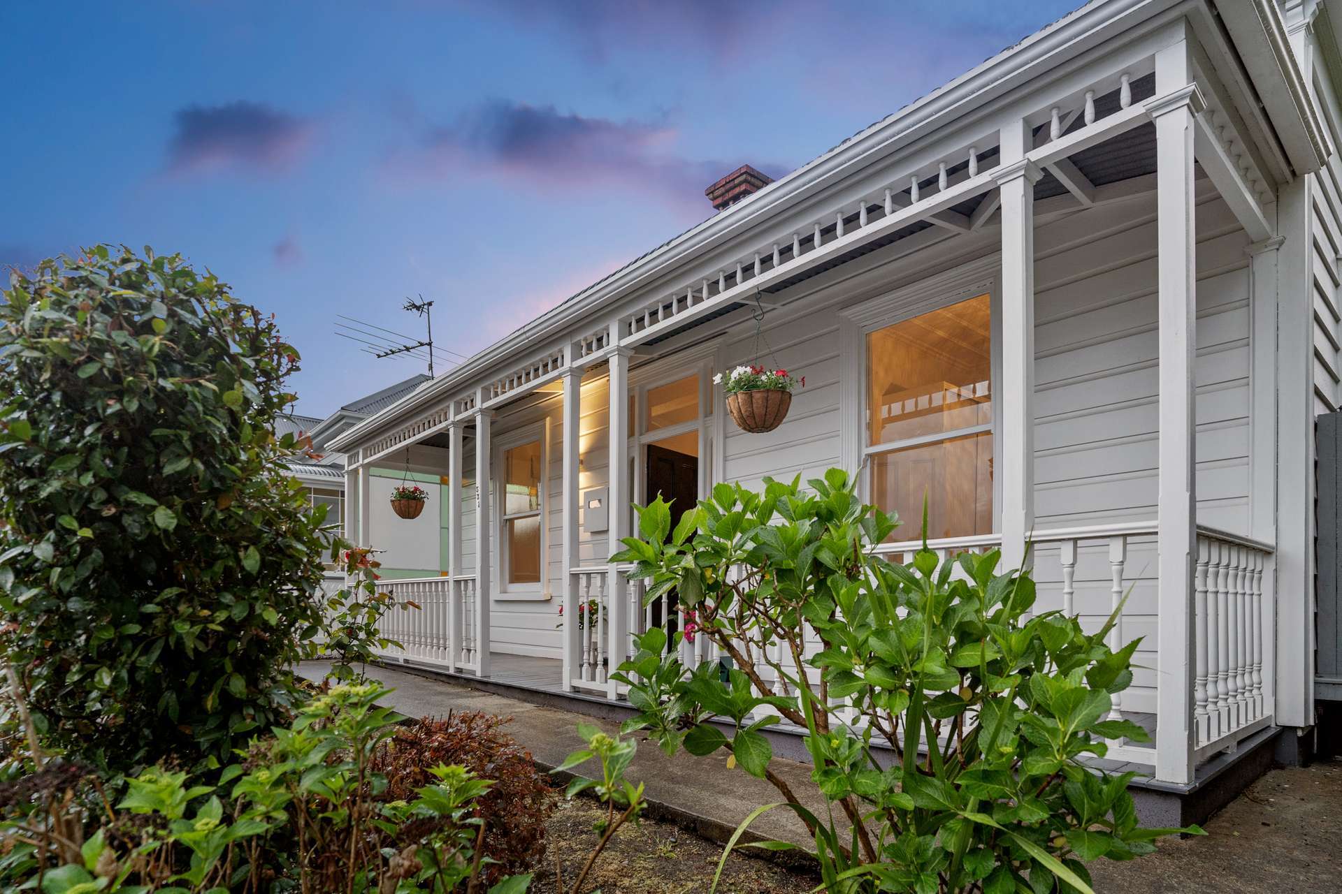 531 New North Road photo 0