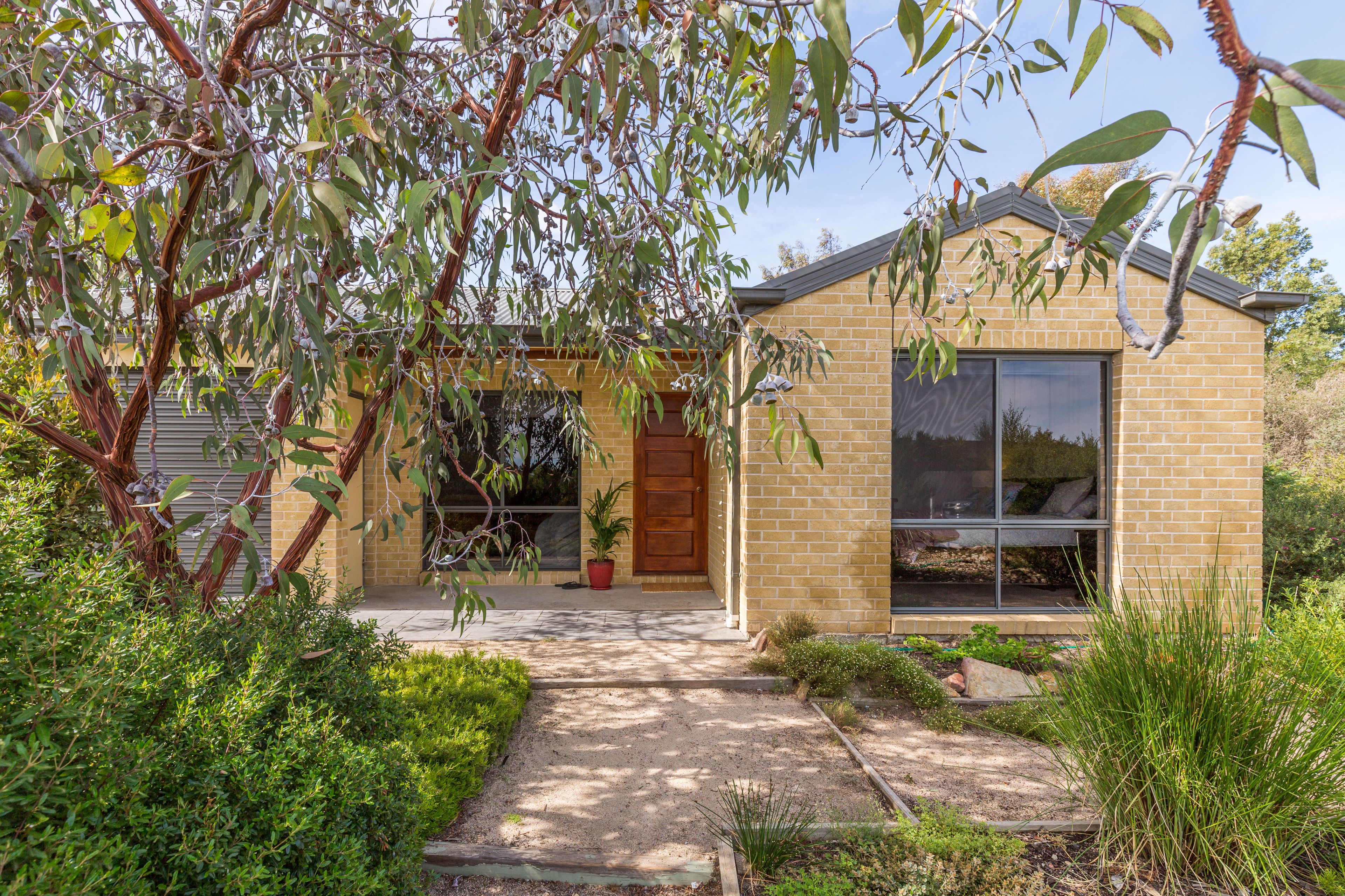 6 Burnlea Drive, Horsham VIC 3400