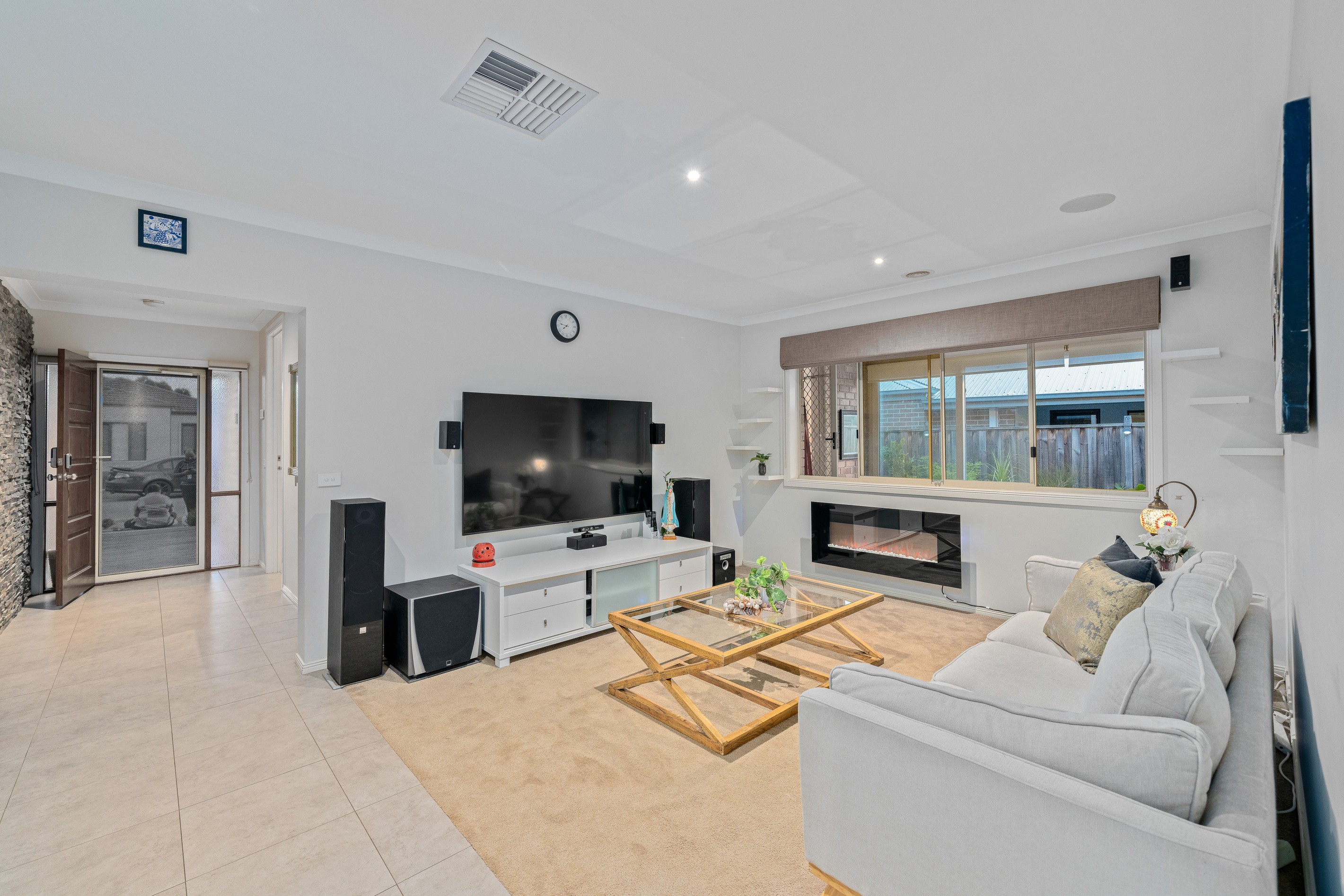 8 Locky Grove, Lyndhurst, VIC 3975