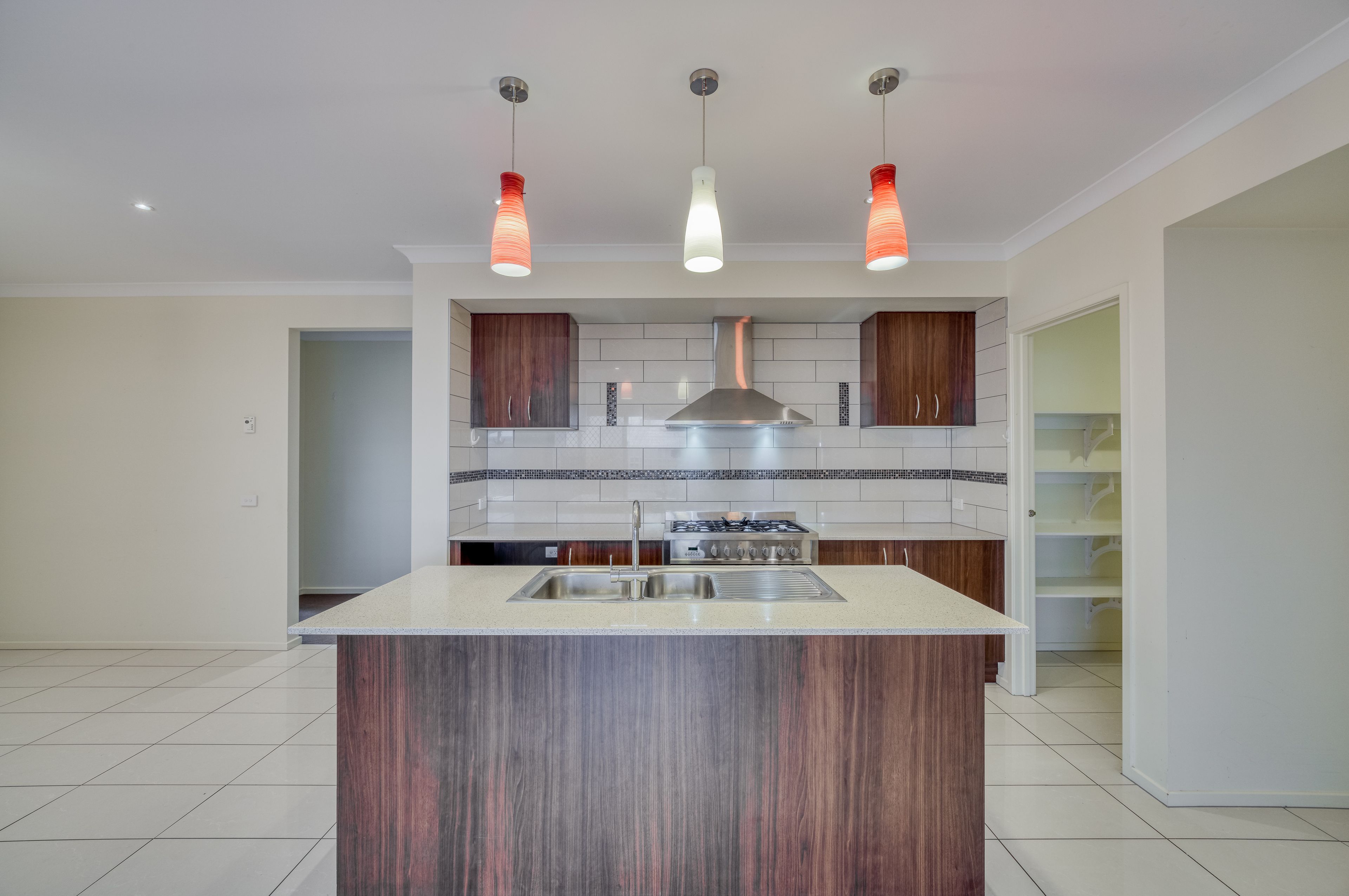 10 Crowe Avenue, Cranbourne West, VIC 3977