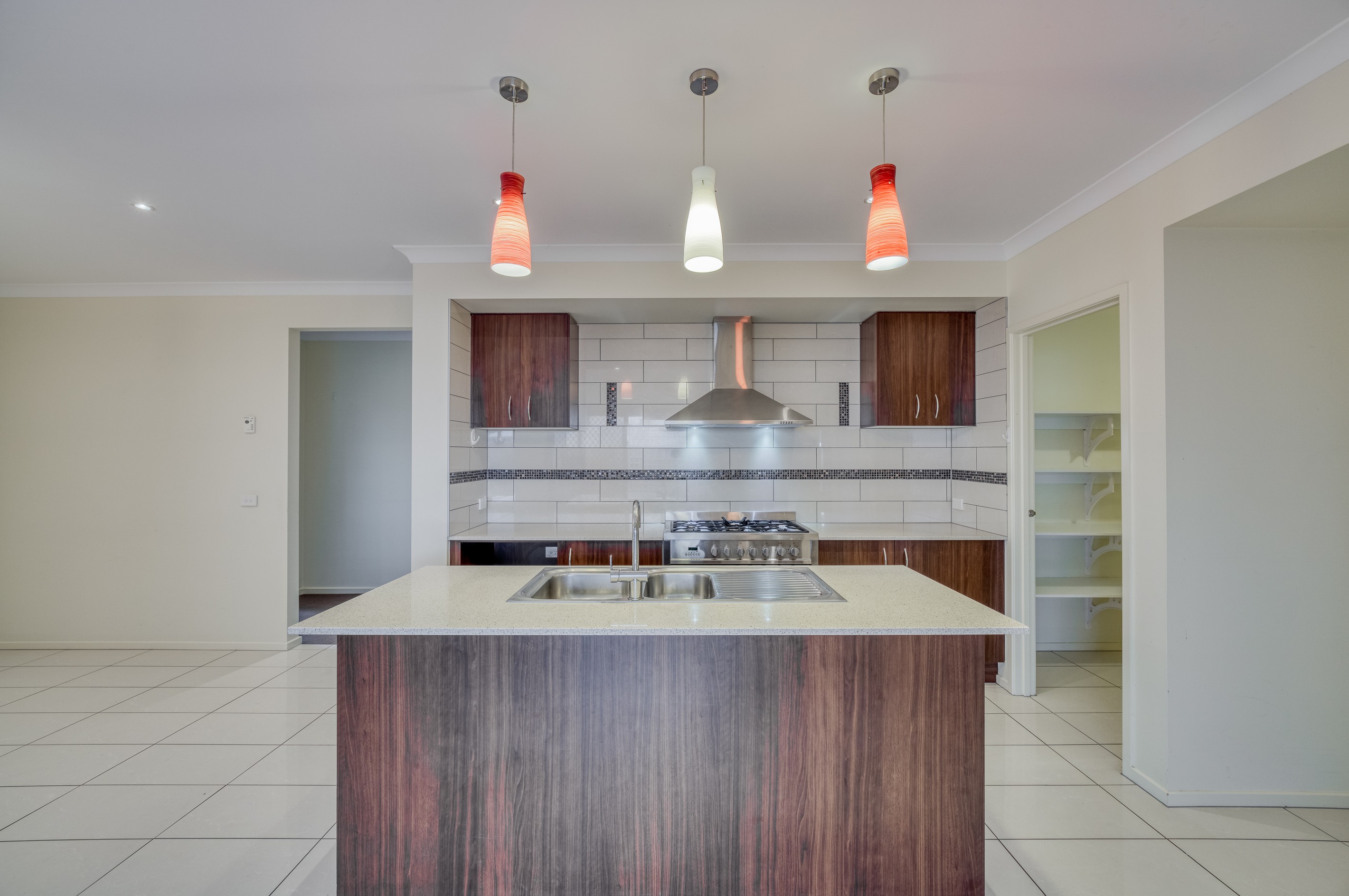 10 Crowe Avenue, Cranbourne West, VIC 3977