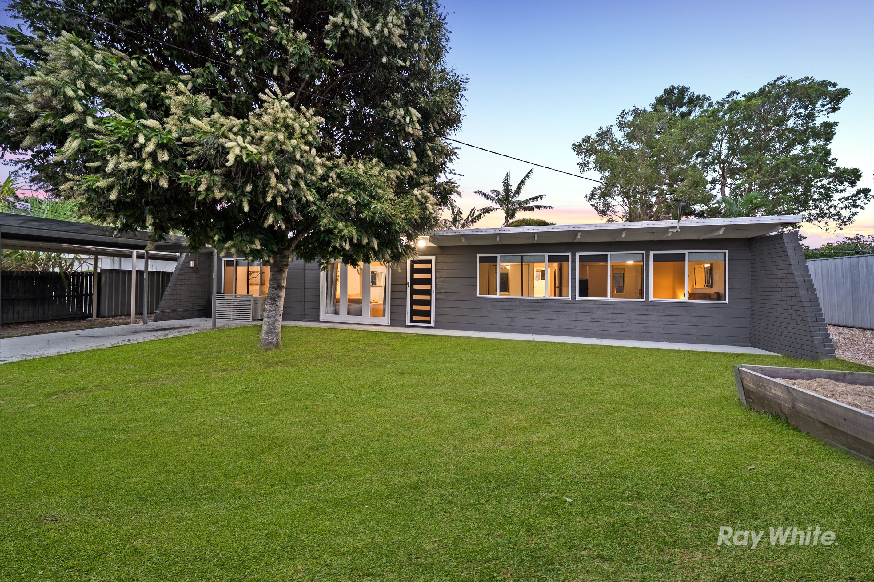 821 Wembley Road, Browns Plains, QLD 4118