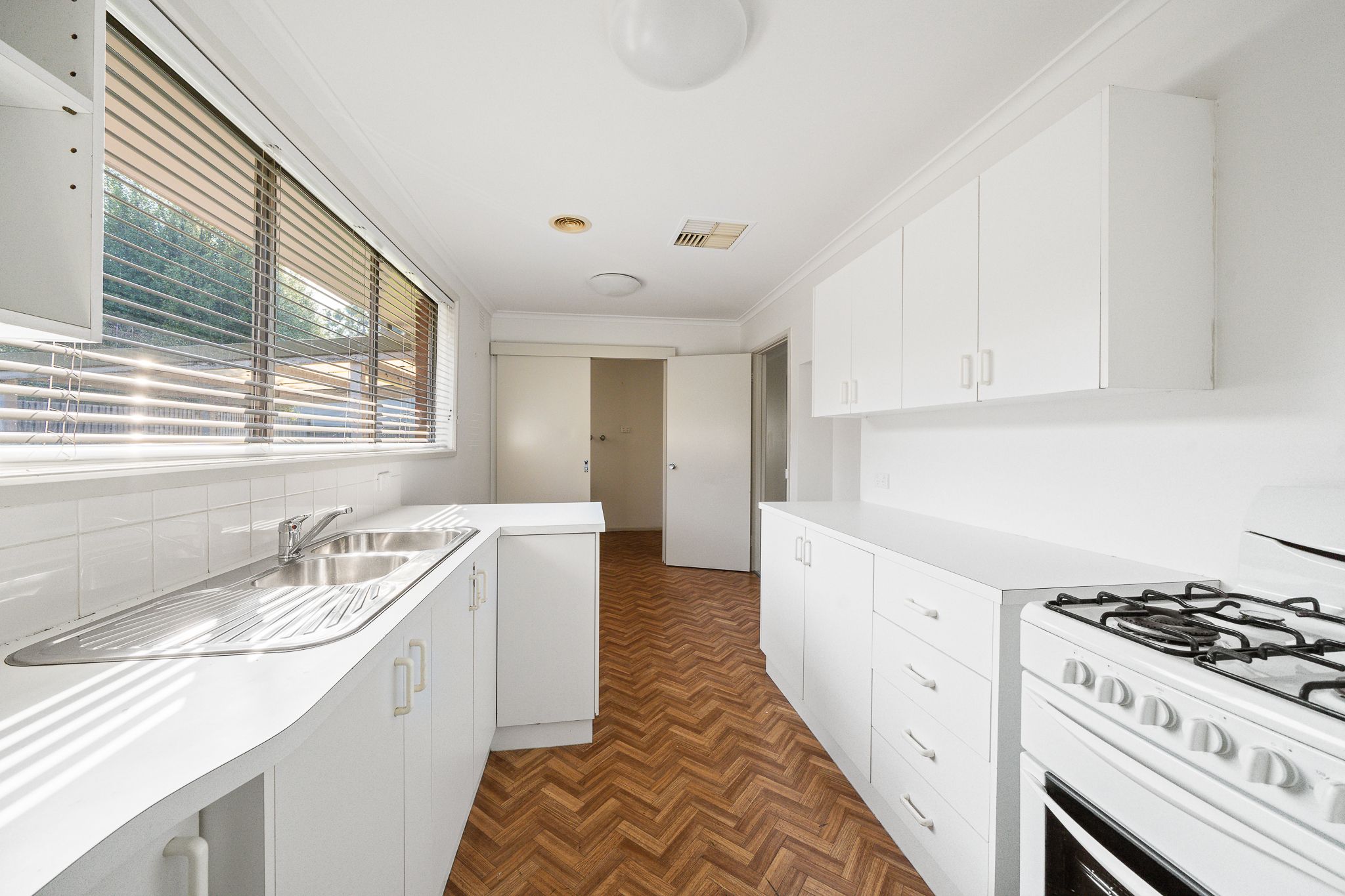 45 Tiverton Drive, Mulgrave, VIC 3170