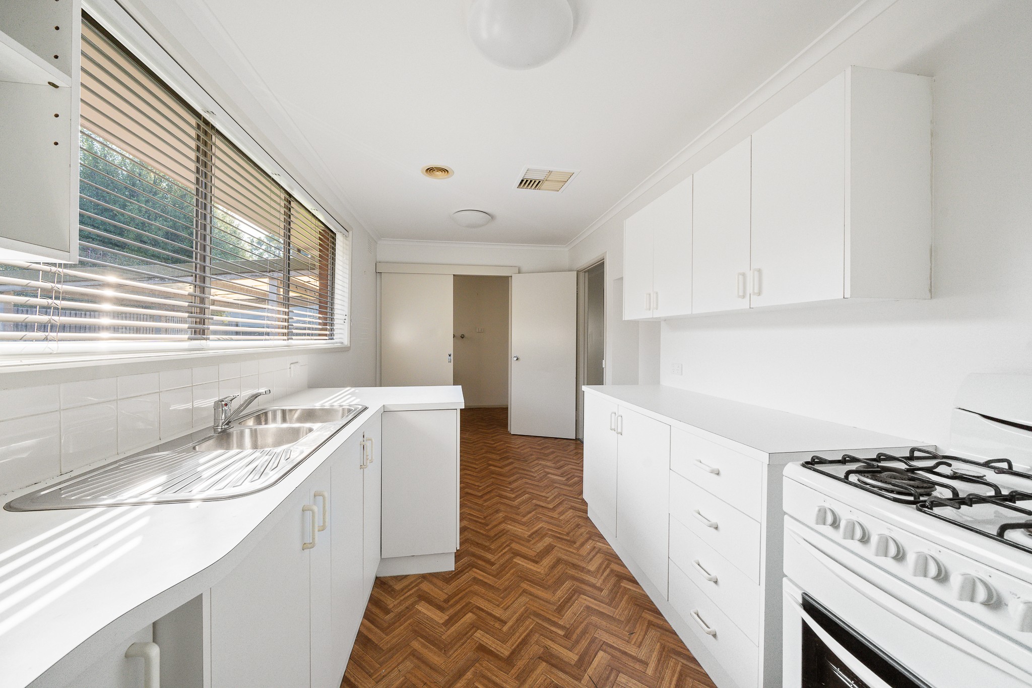 45 Tiverton Drive, Mulgrave, VIC 3170