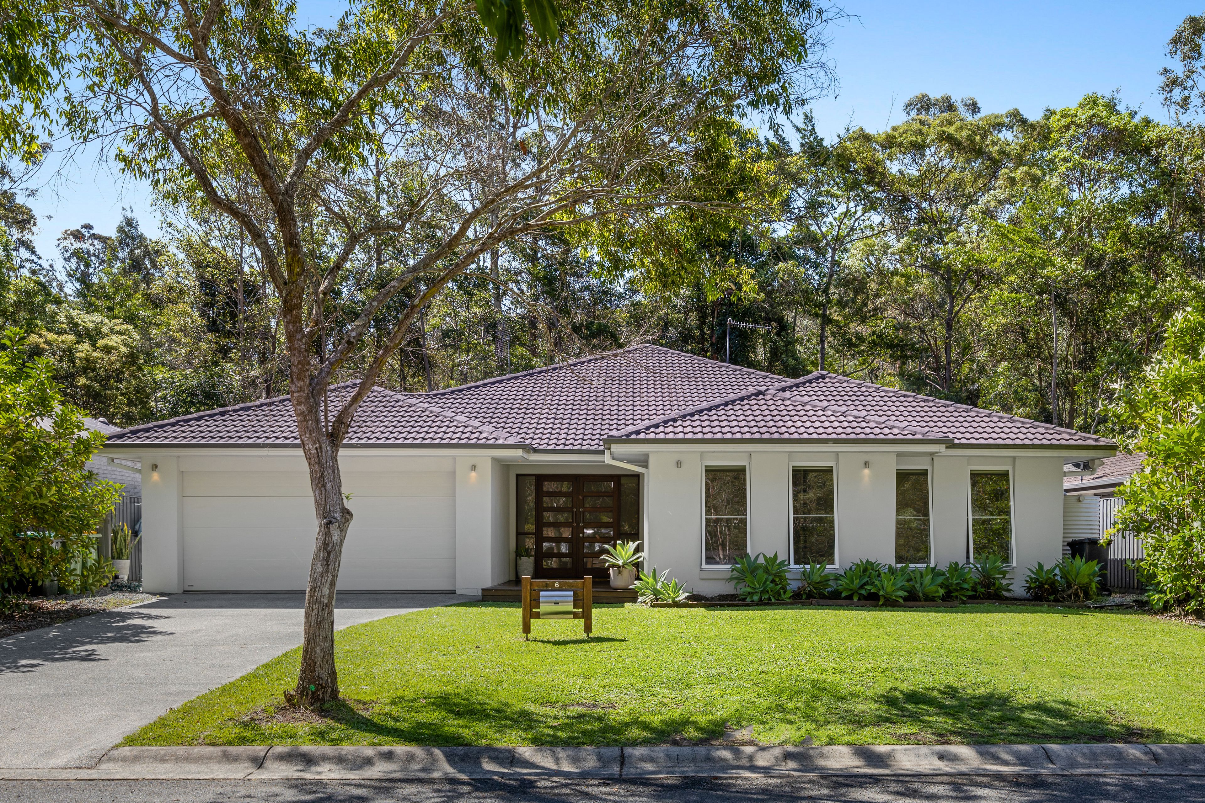 6 Lowe Court , Maudsland QLD 4210