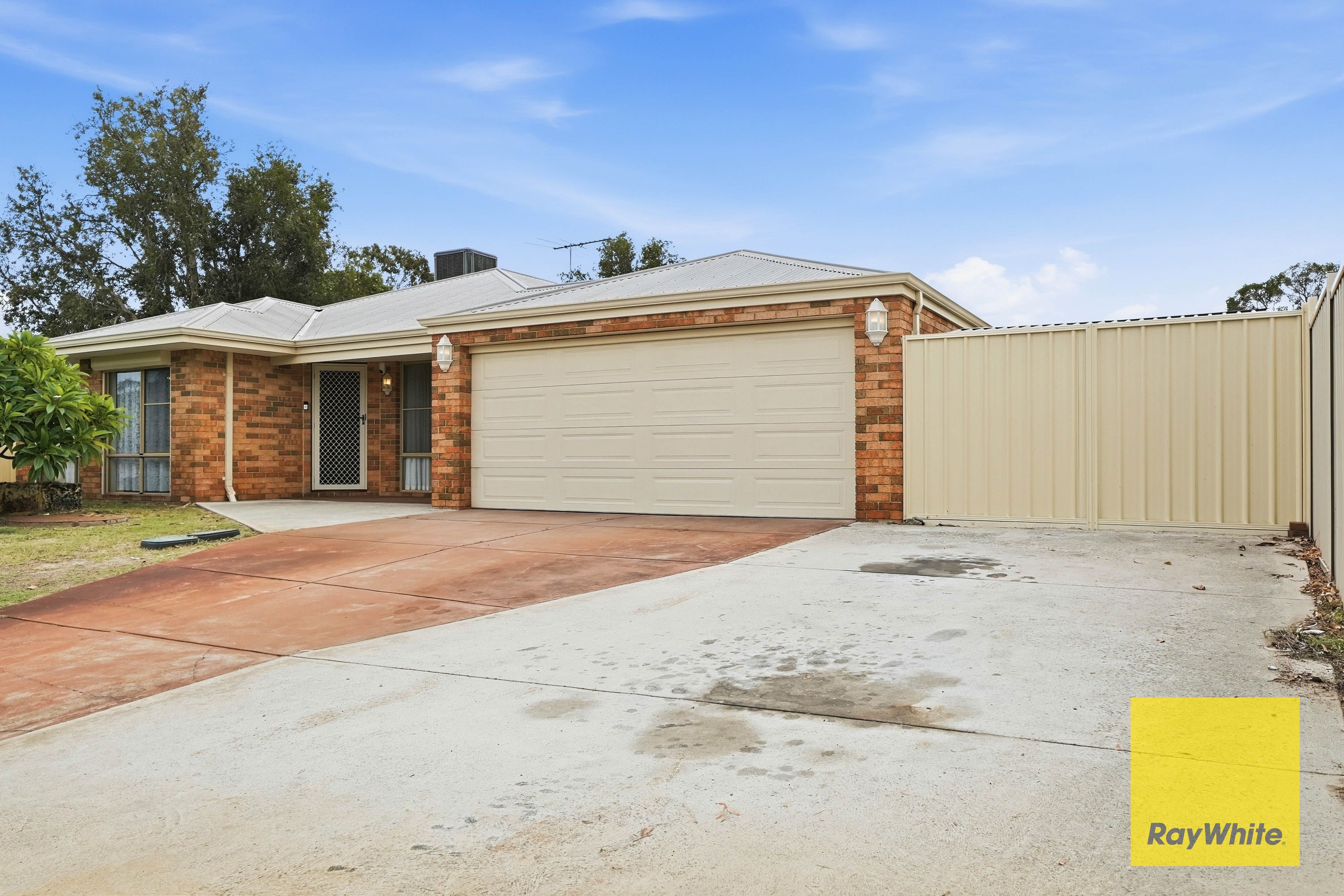 1 Kurrat Elbow, South Guildford, WA 6055