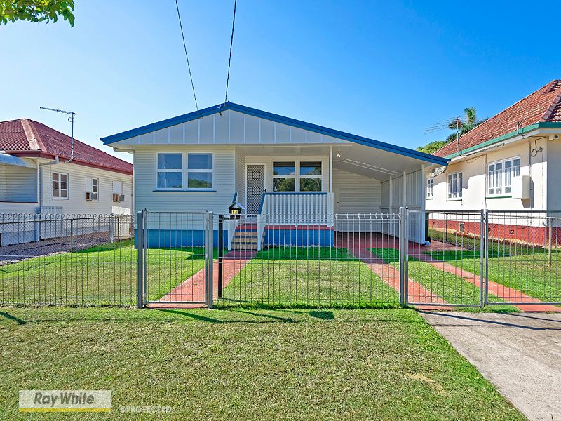 14 Westbrook Street, Woody Point, QLD 4019