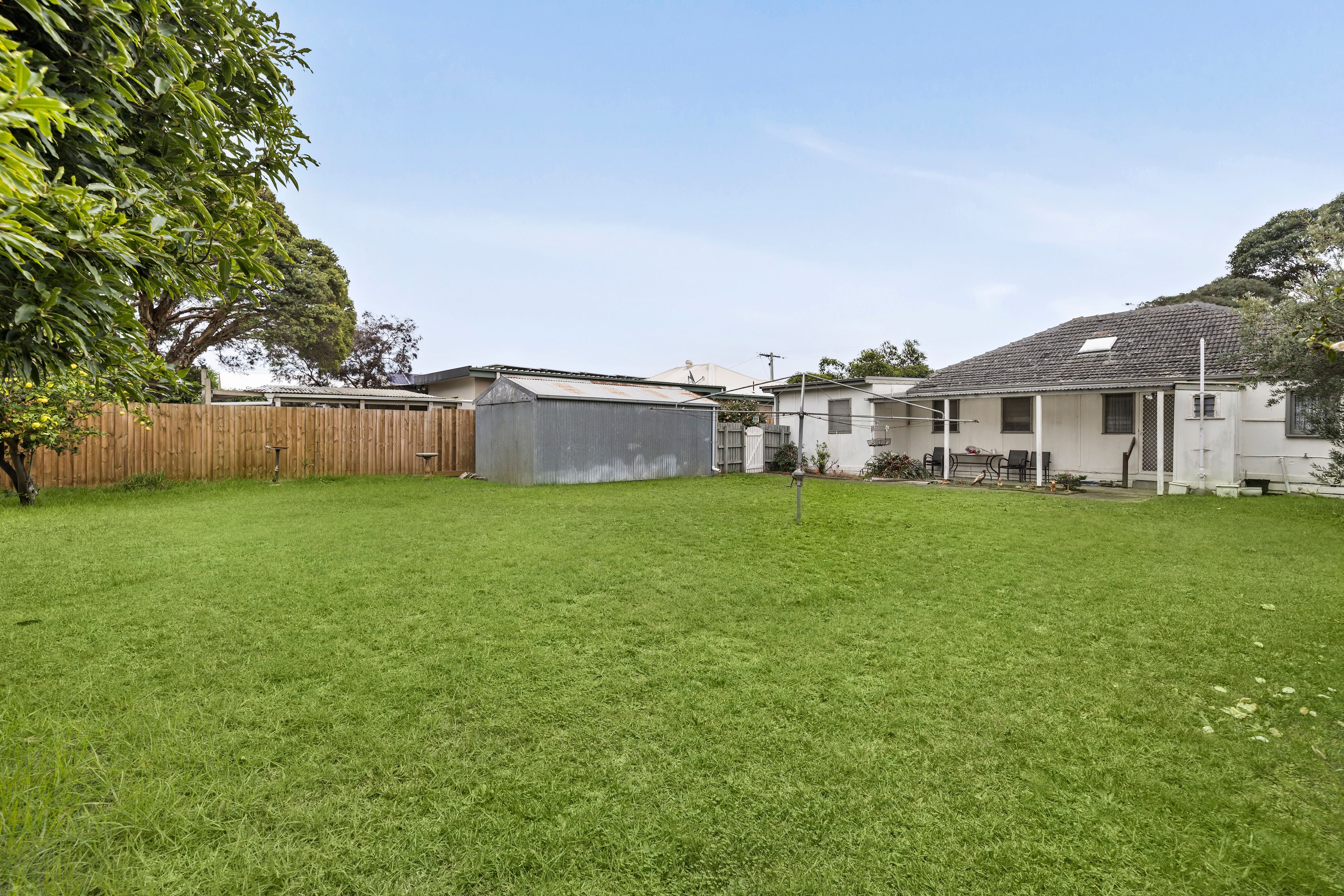30 Swanpool Avenue — photo 4 of 6