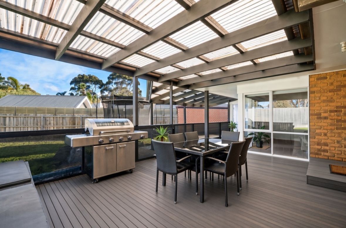 26 Lakeside Court — photo 3 of 21