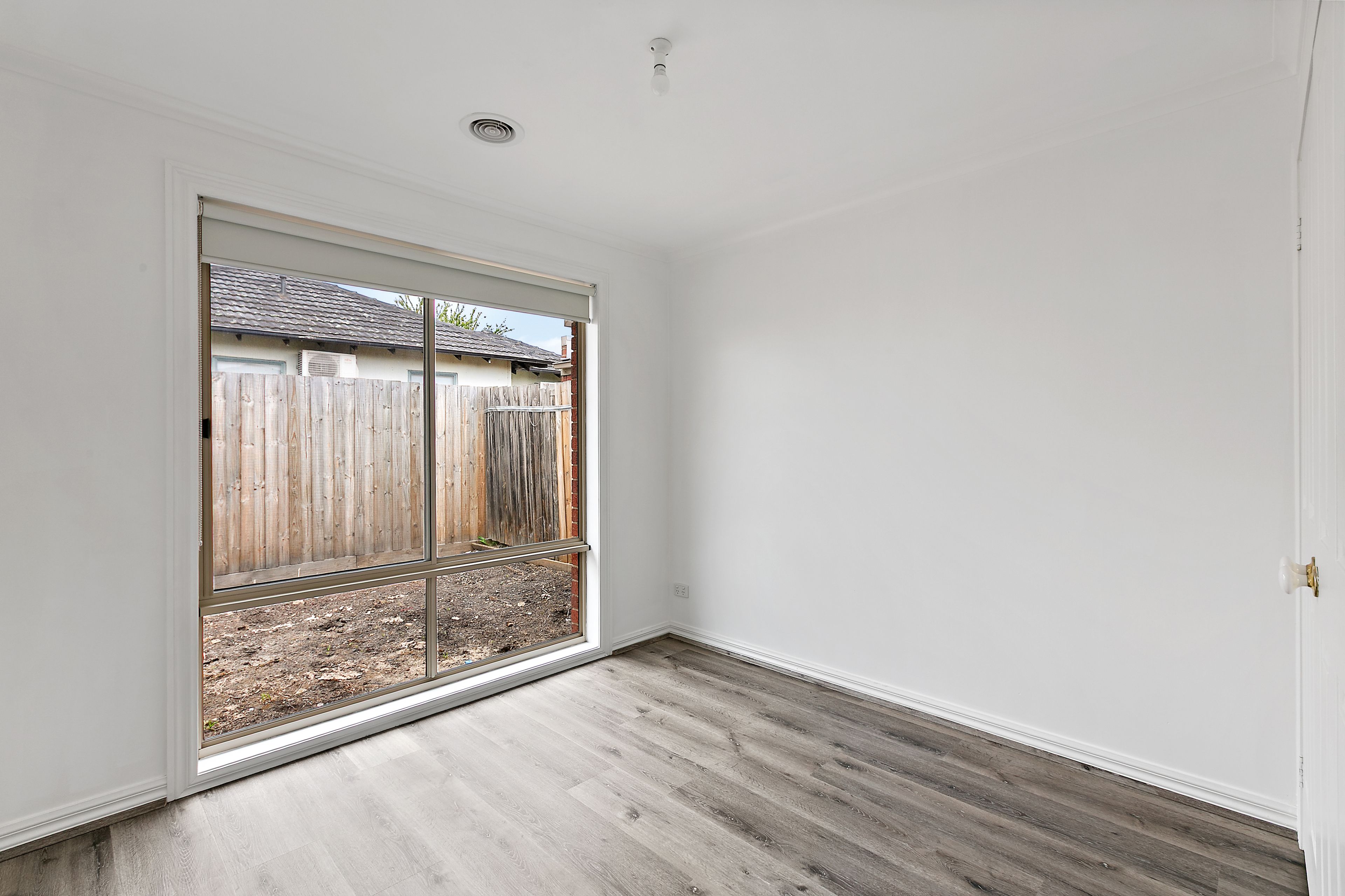 2/6 London Road — photo 7 of 12