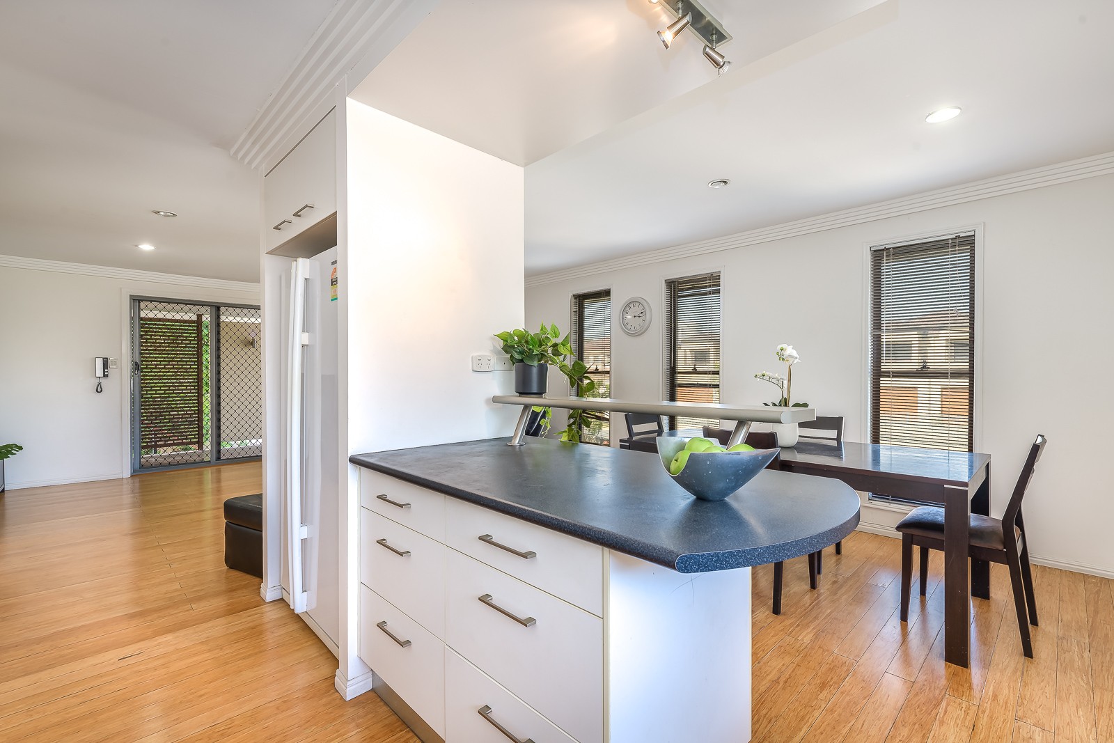 54 Hollywell Road, Biggera Waters, QLD 4216