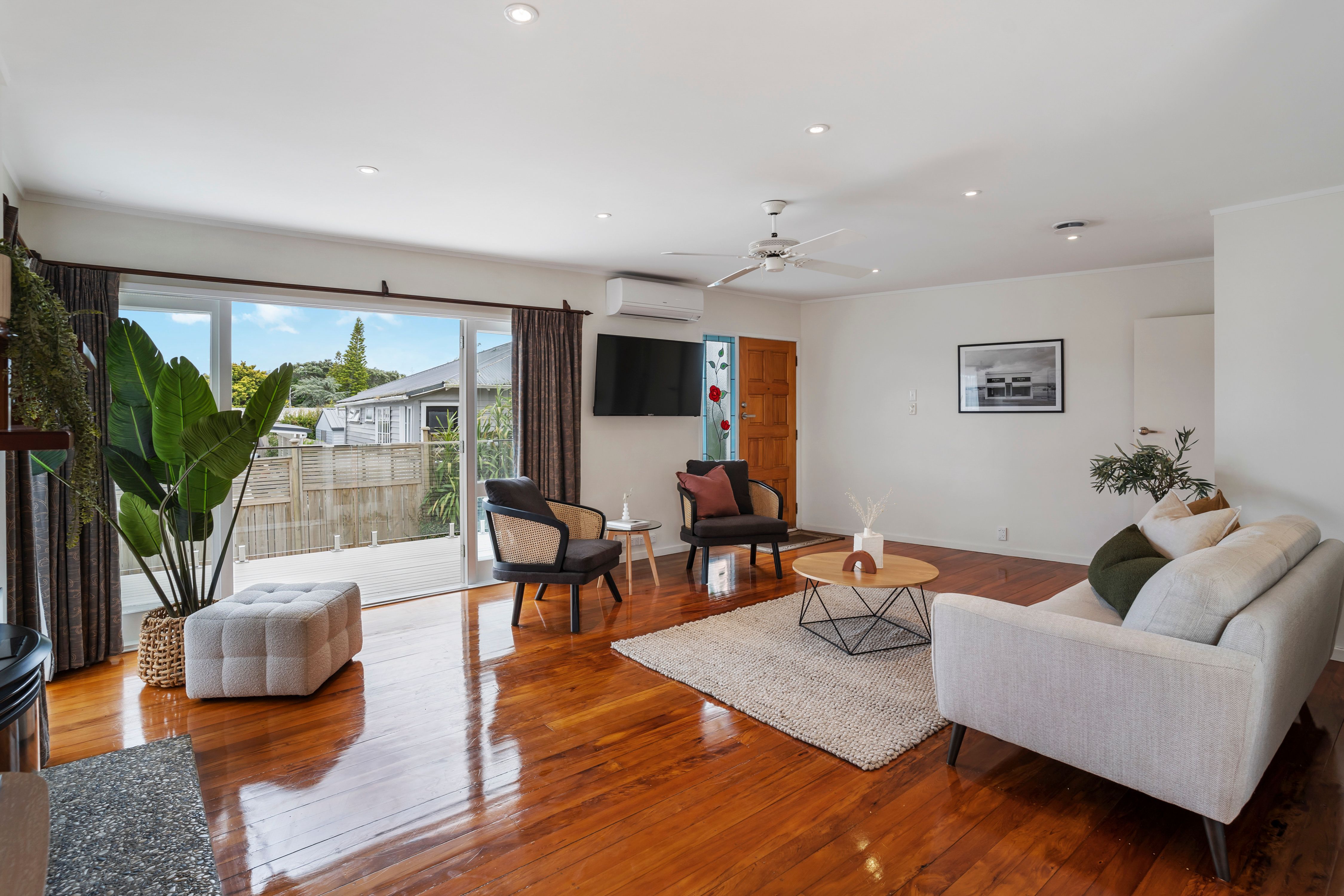 10 Hellyers Street, Birkdale, North Shore City