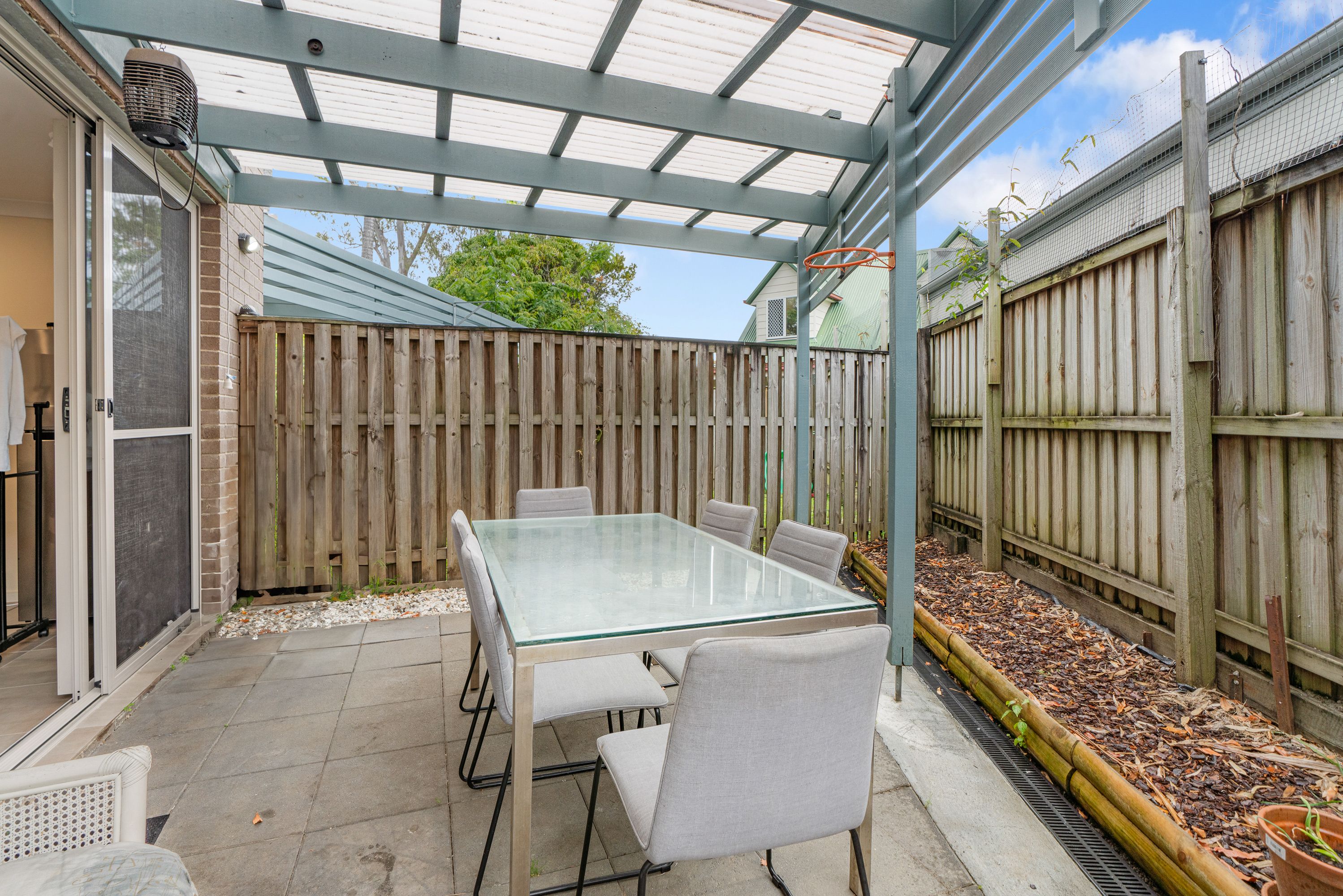 135 Falconer Street — photo 10 of 29