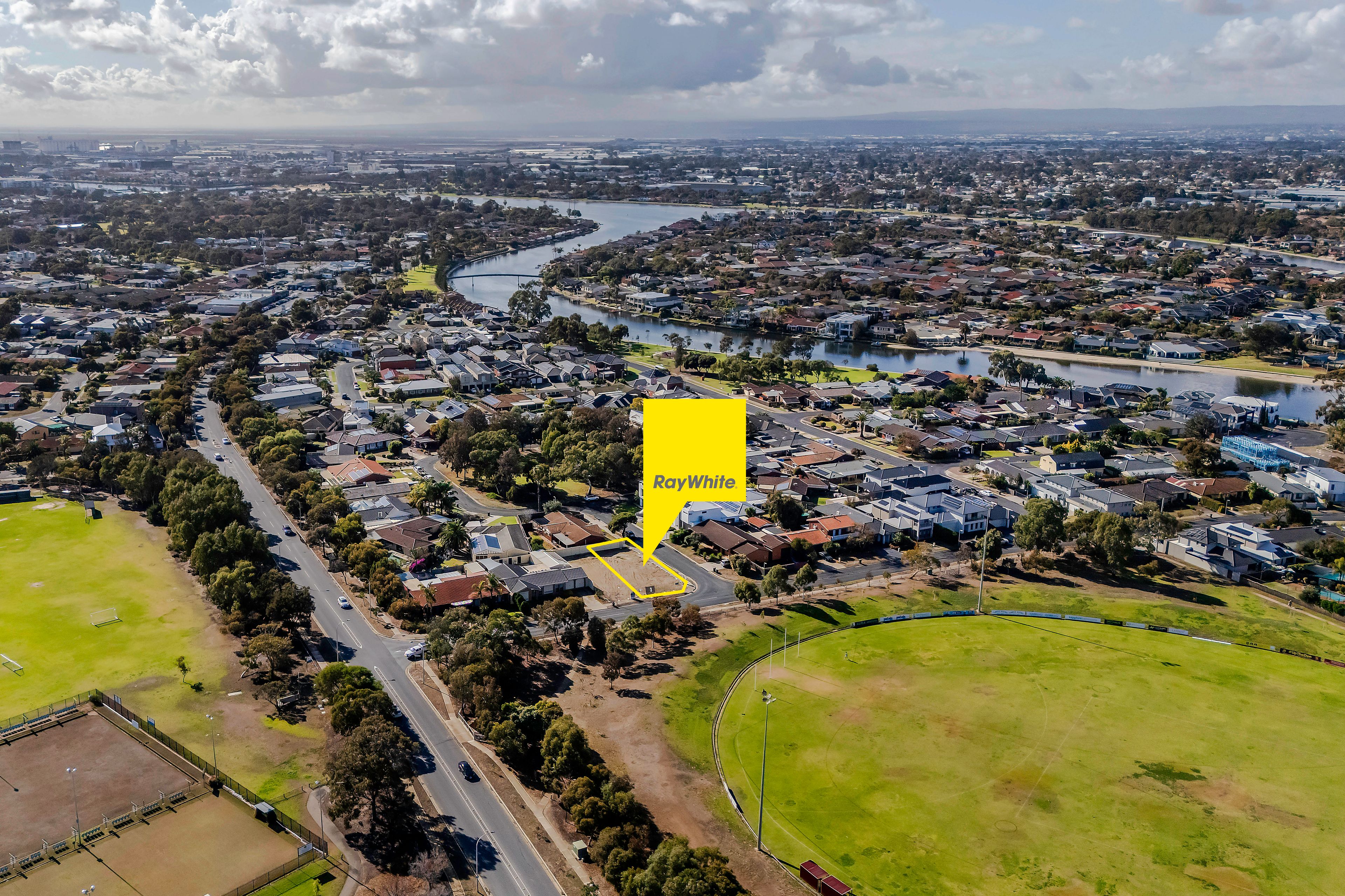 64d Newcombe Avenue, West Lakes Shore SA 5020