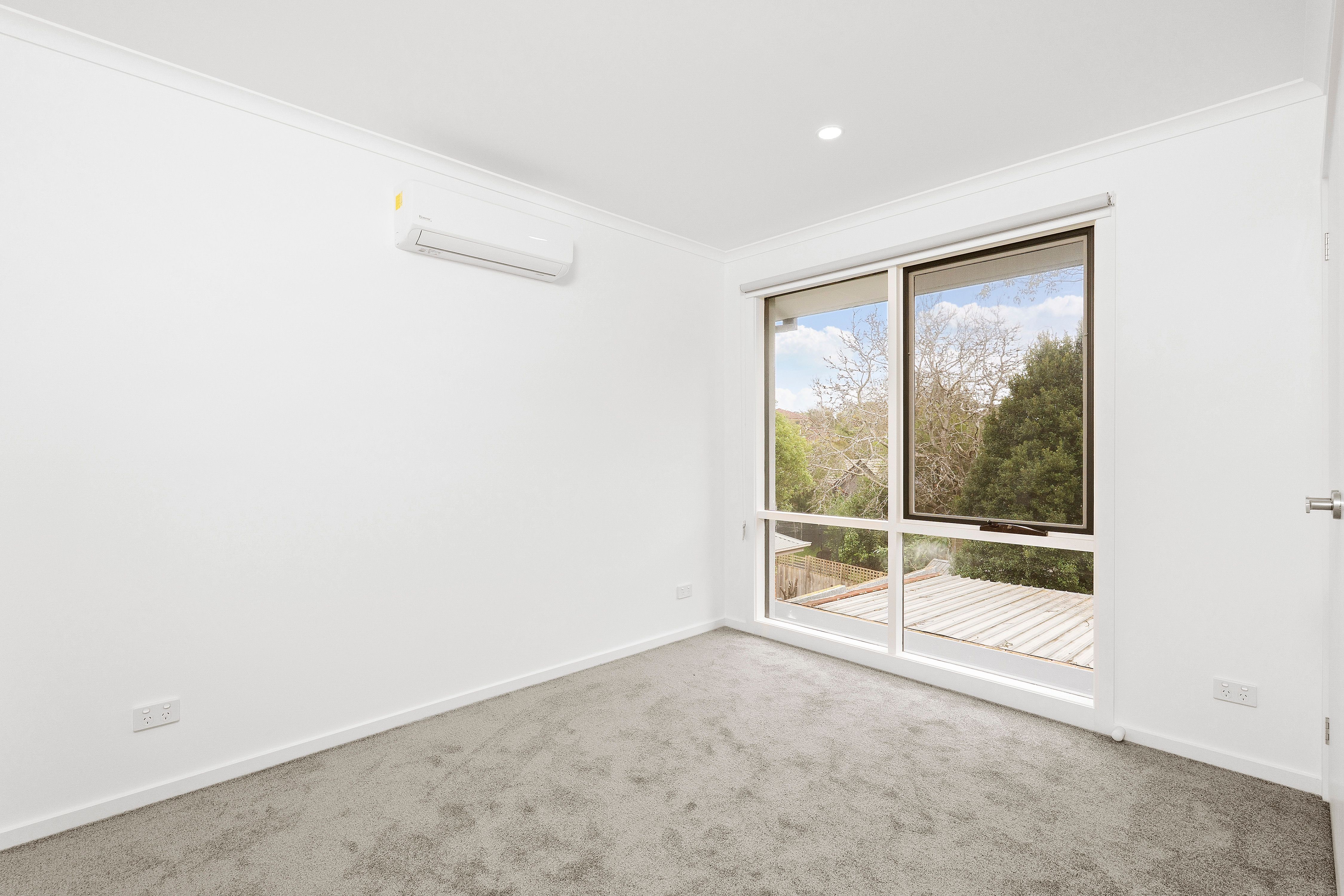 66 Yuille Street — photo 4 of 8