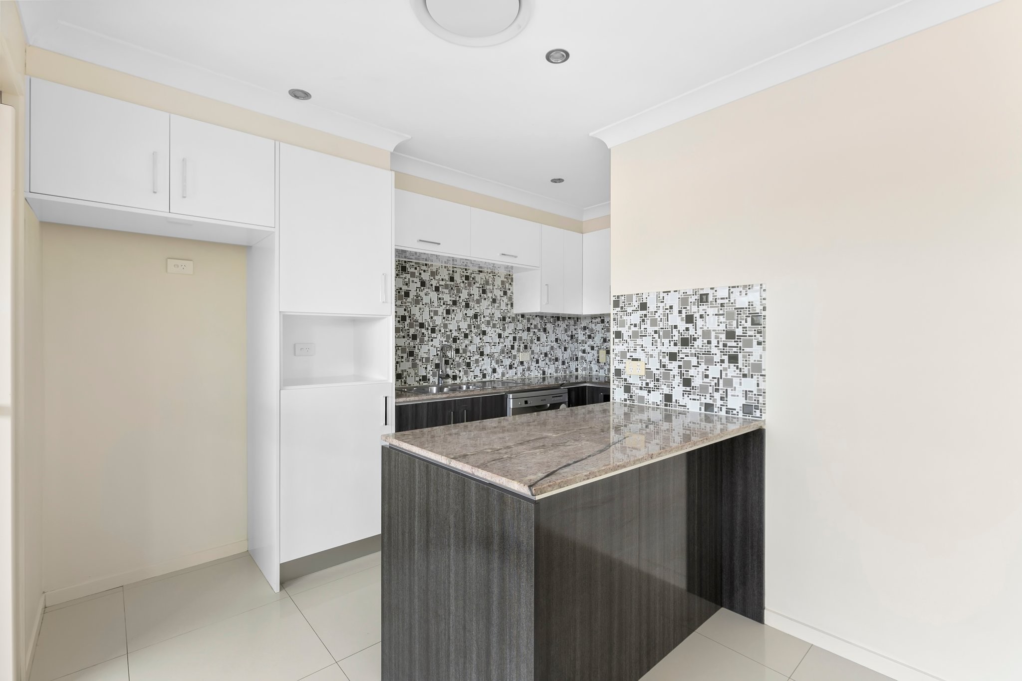 2/121 Anzac Road, Carina Heights, QLD 4152