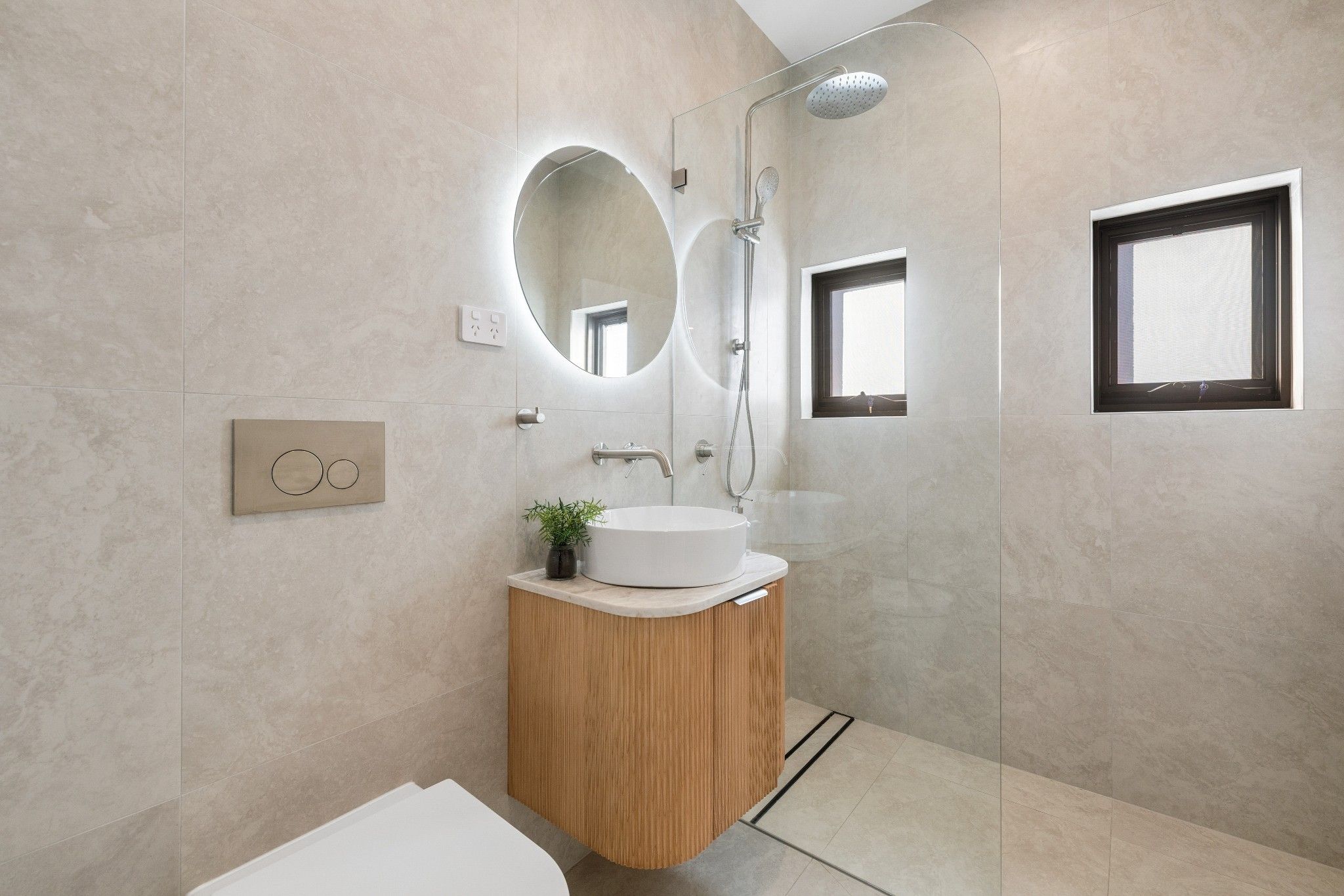 4 Richard Avenue — photo 11 of 19