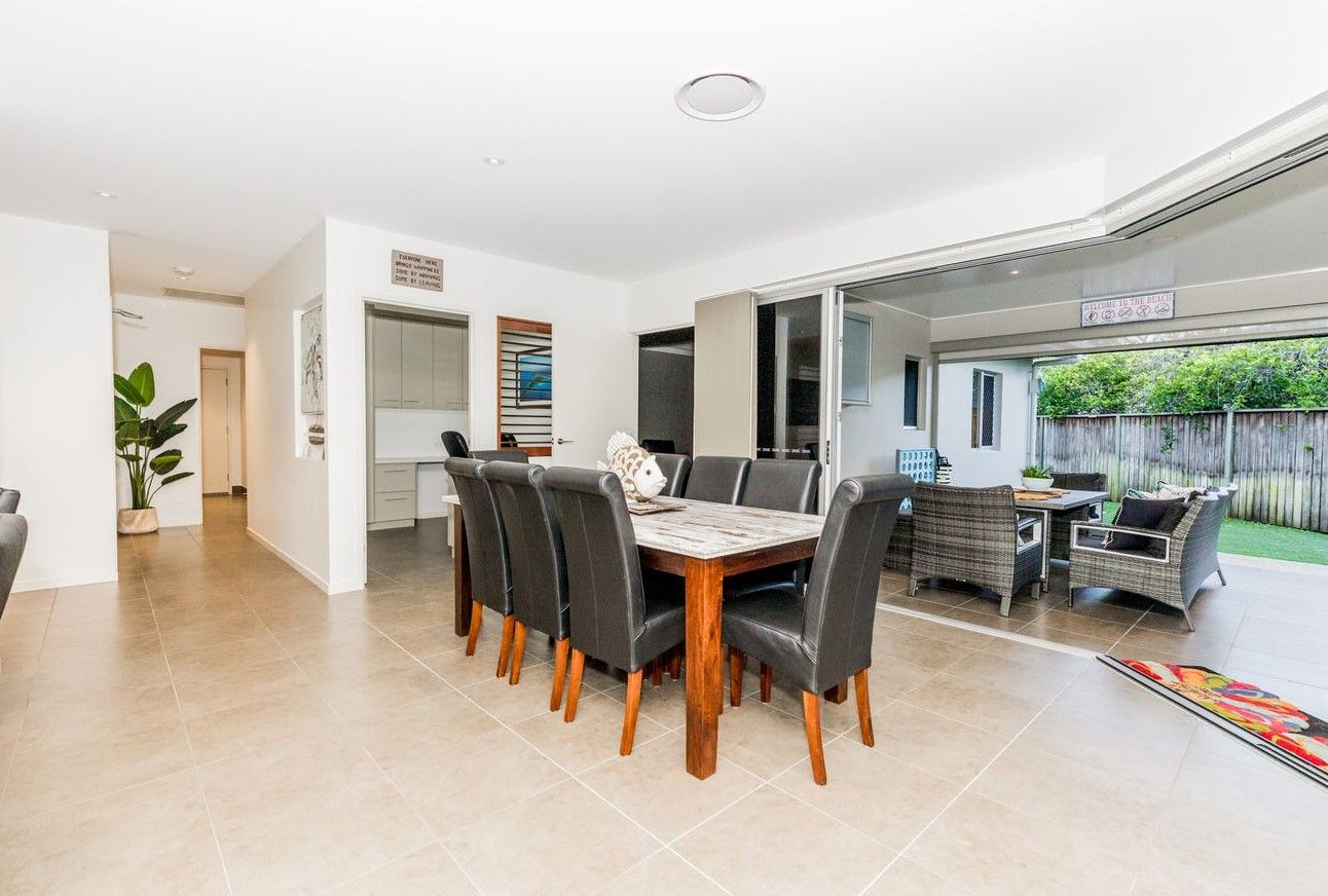 17 Beach Houses Estate Road — photo 8 of 30