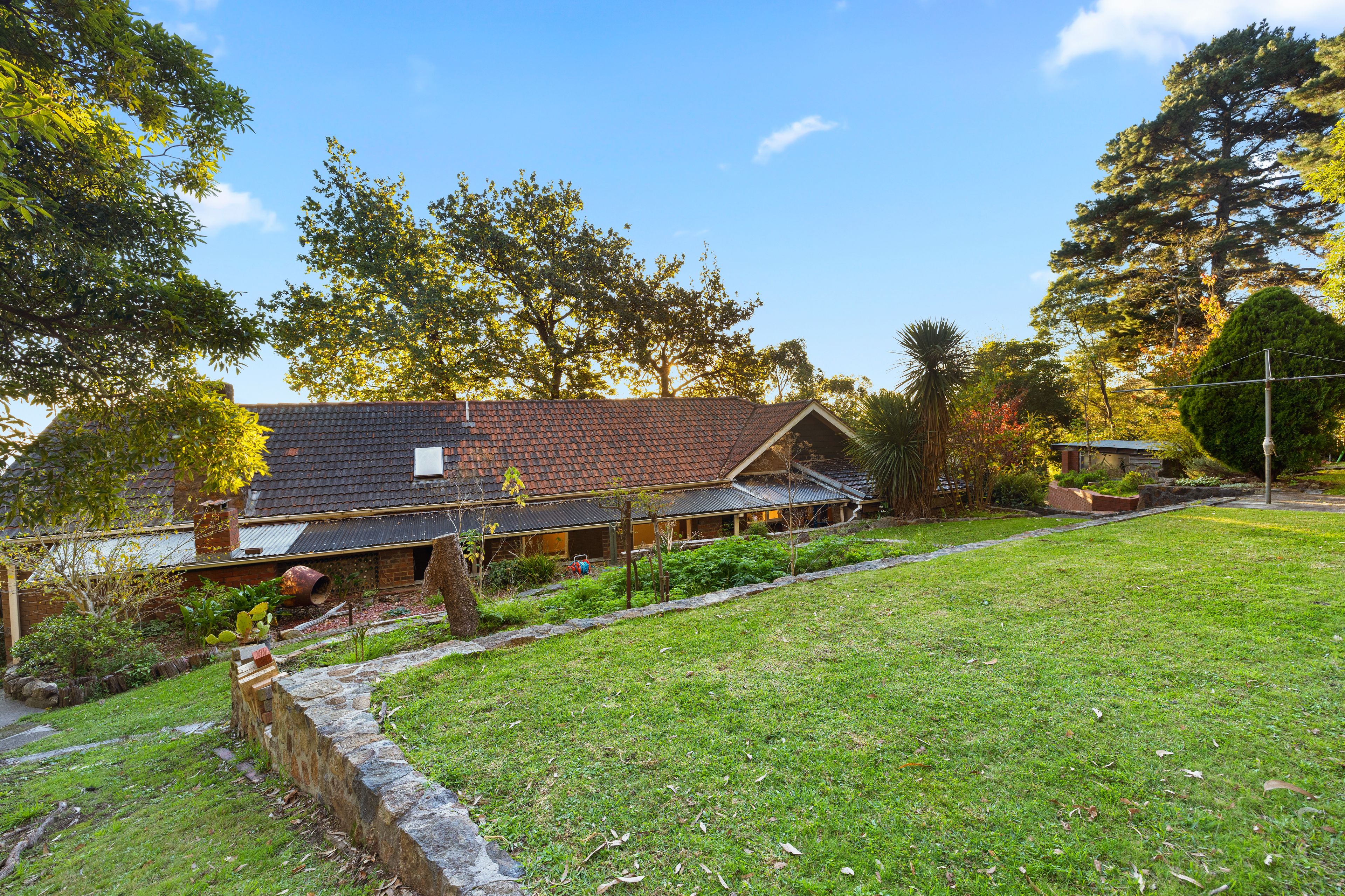 1 Heath Avenue, Ferntree Gully, VIC 3156