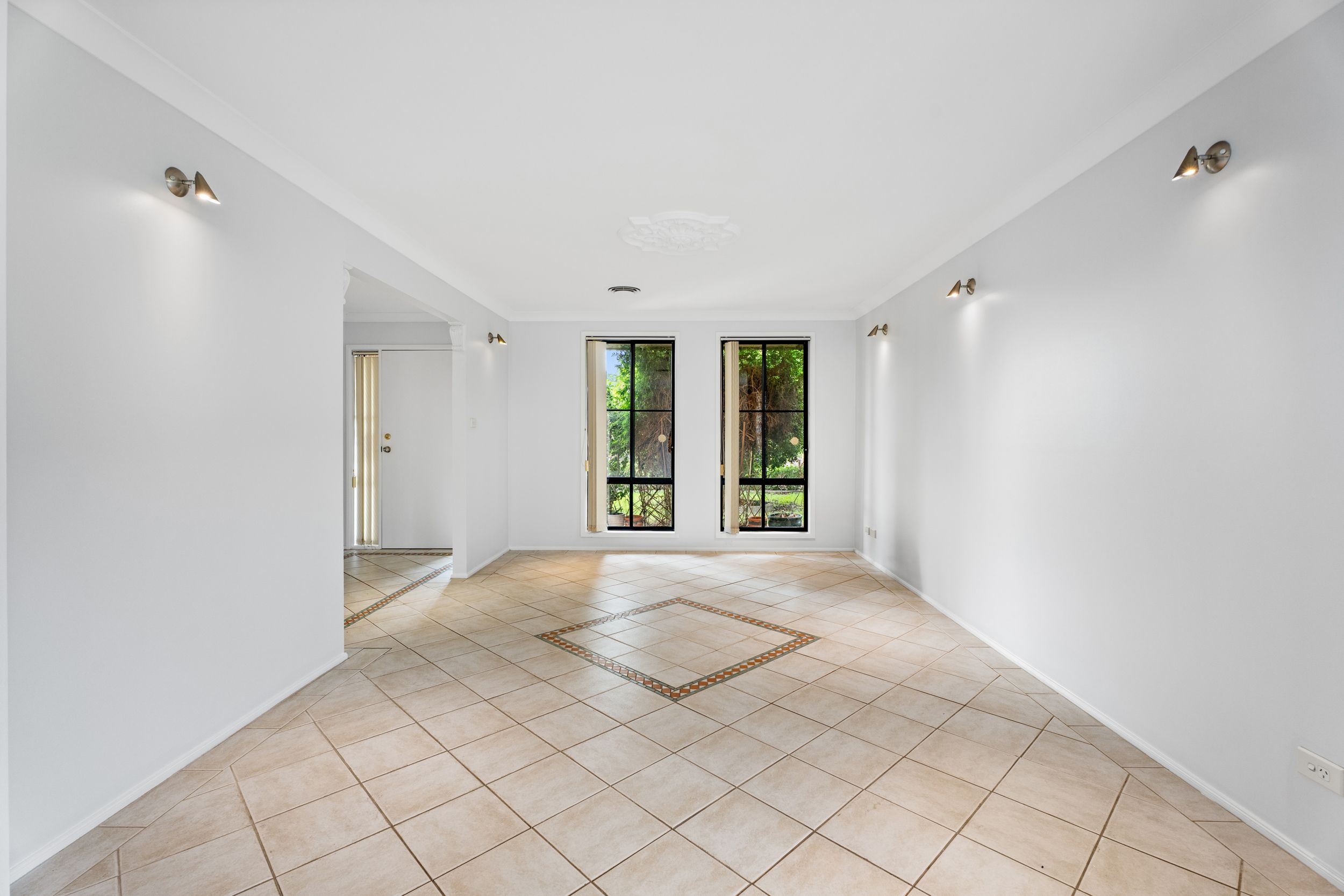 61 Kukundi Drive, Glenmore Park, NSW