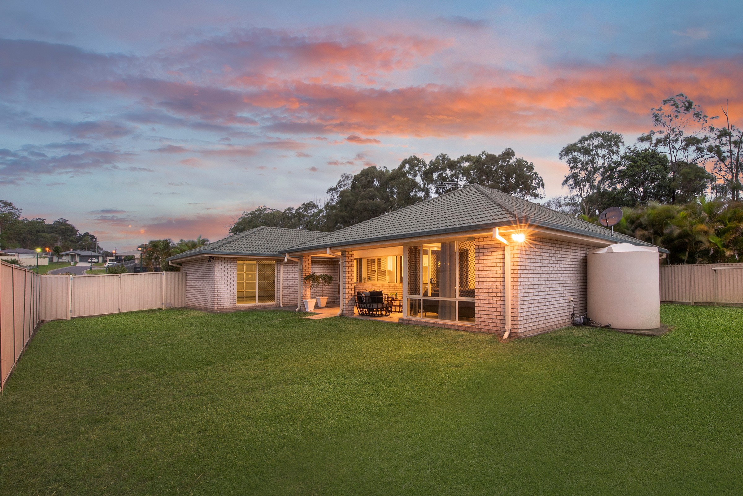 15 Bobbie Street, Parkinson, QLD 4115