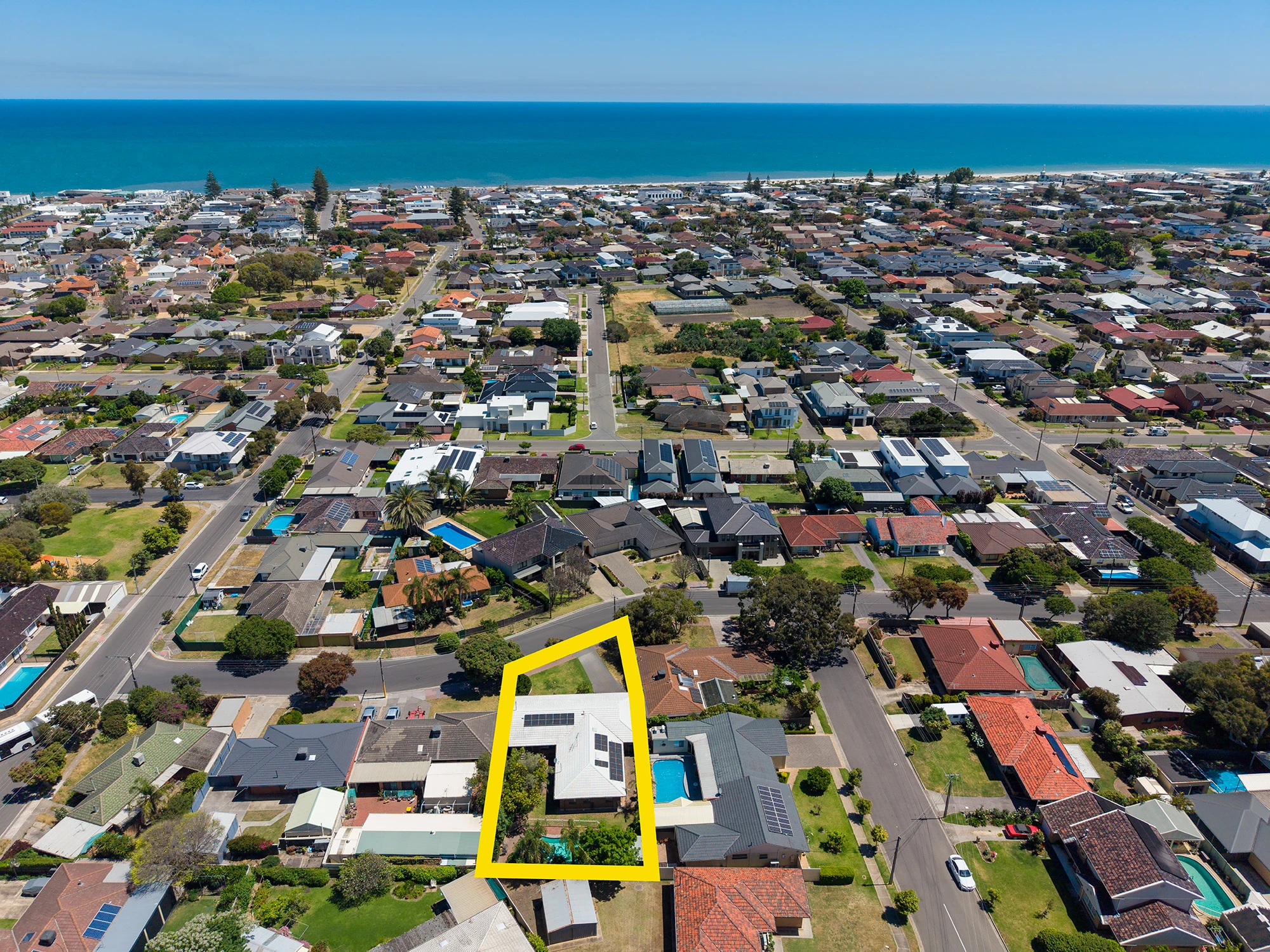 8 Cambridge Avenue, West Beach, SA 5024