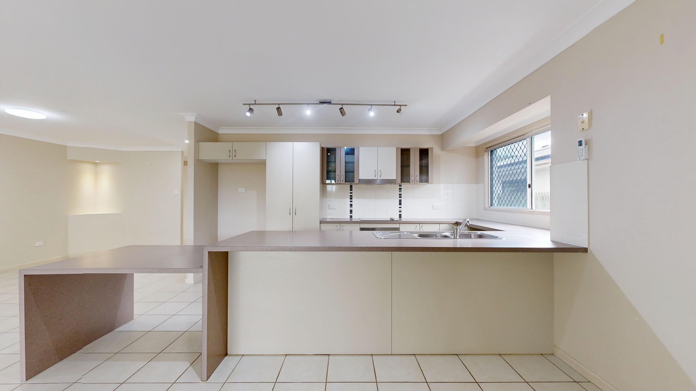 1 Woodrow Circuit, Mount Louisa, QLD 4814